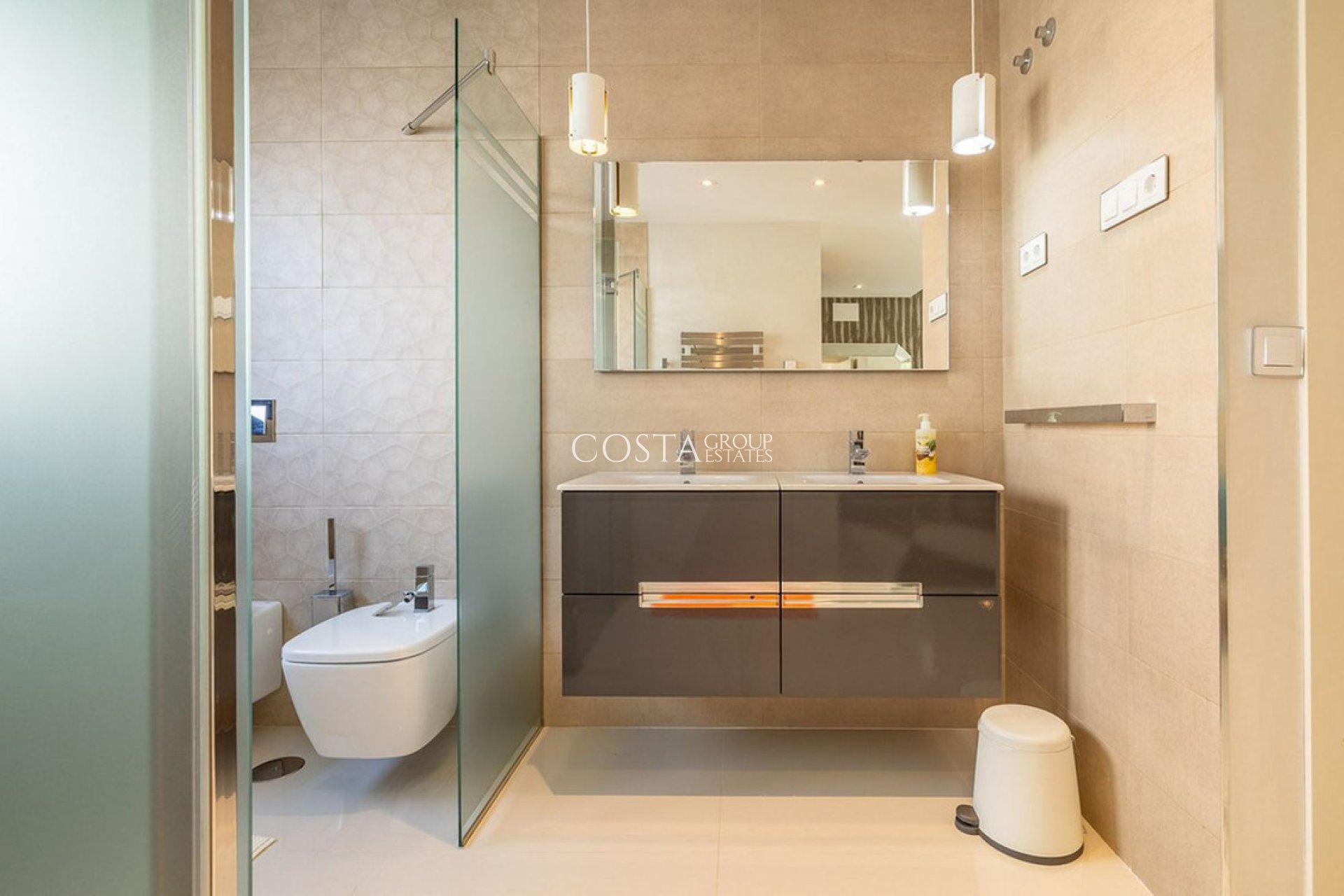 Revente - Villa -
Orihuela Costa - Dehesa de Campoamor