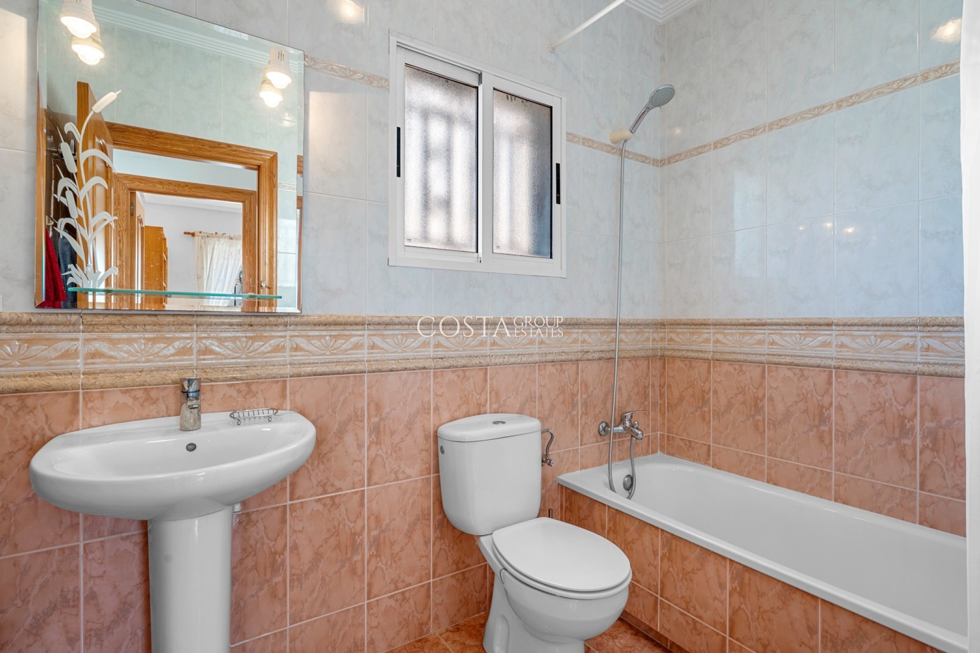 Revente - Villa -
Orihuela Costa - El Galan