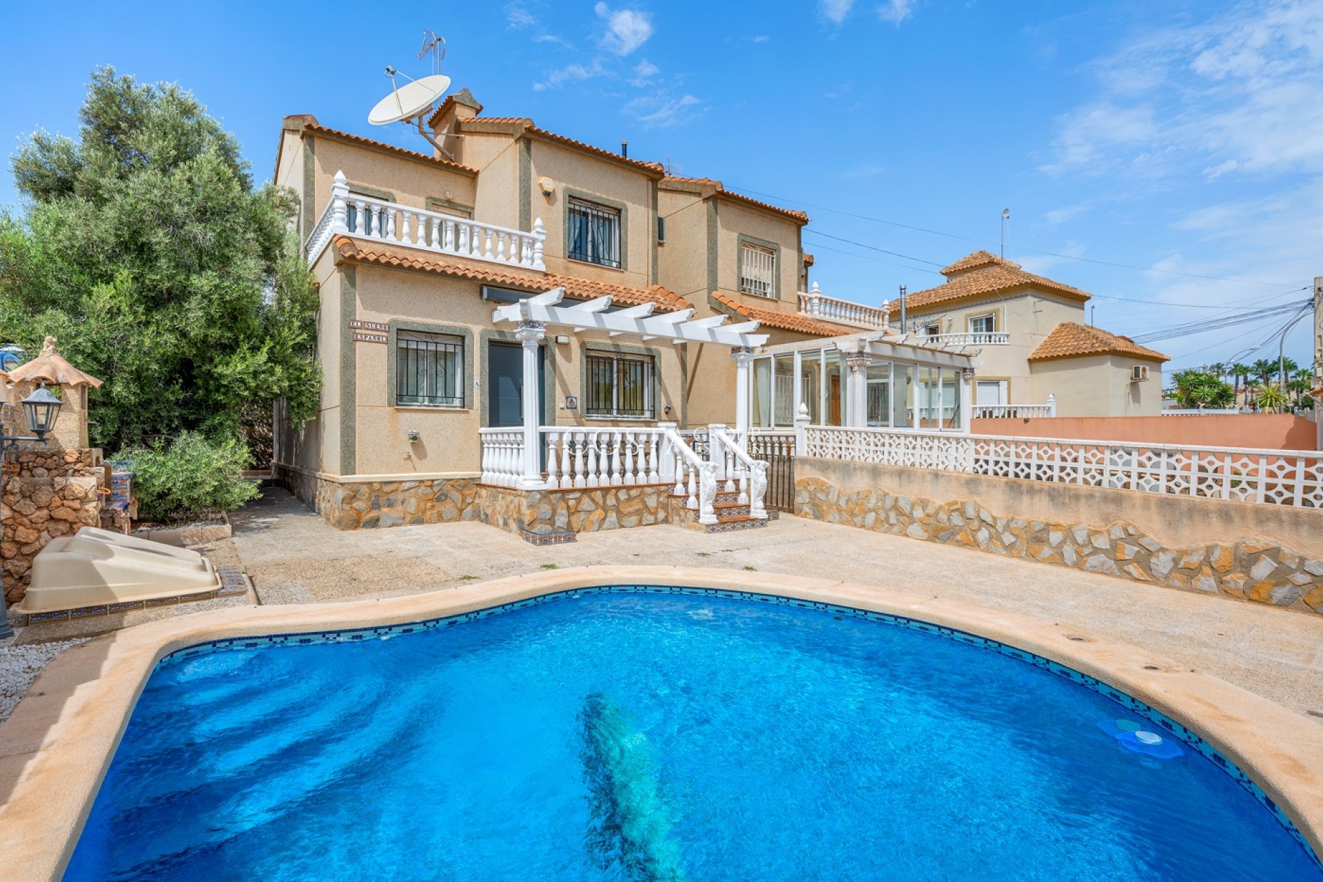 Revente - Villa -
Orihuela Costa - El Galan
