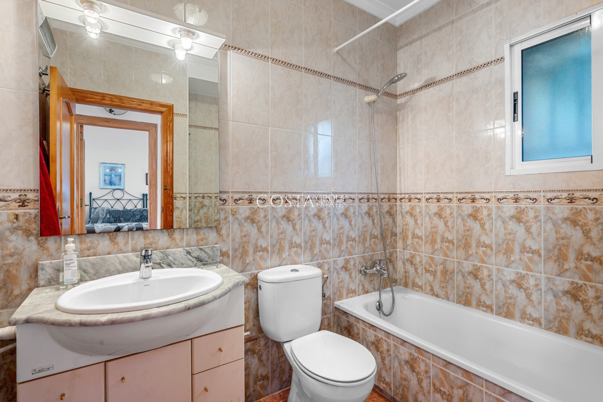 Revente - Villa -
Orihuela Costa - El Galan