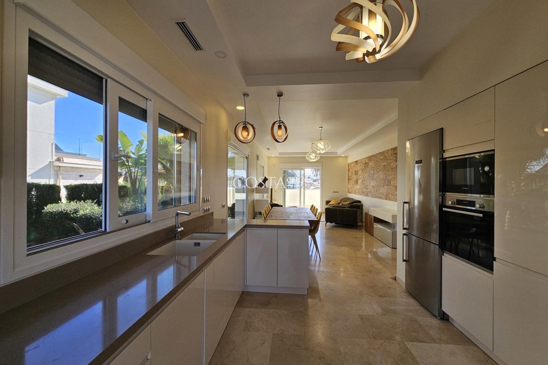 Revente - Villa -
Orihuela Costa - La Zenia