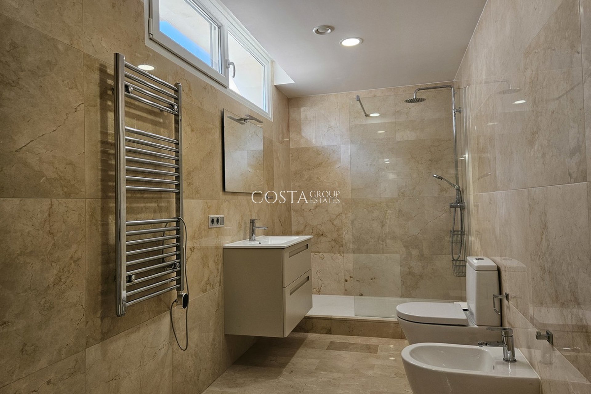 Revente - Villa -
Orihuela Costa - La Zenia