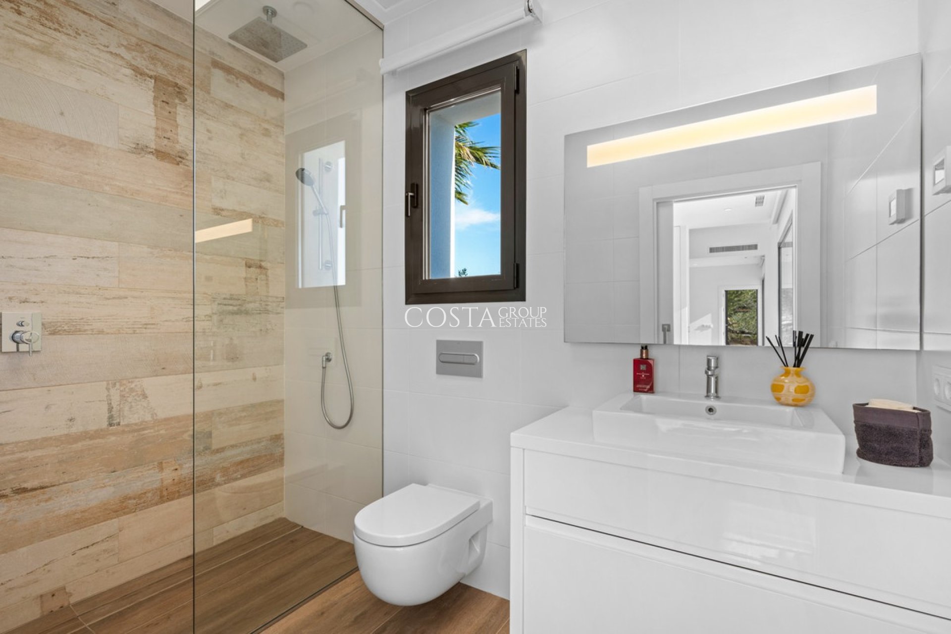 Revente - Villa -
Orihuela Costa - Las Colinas Golf