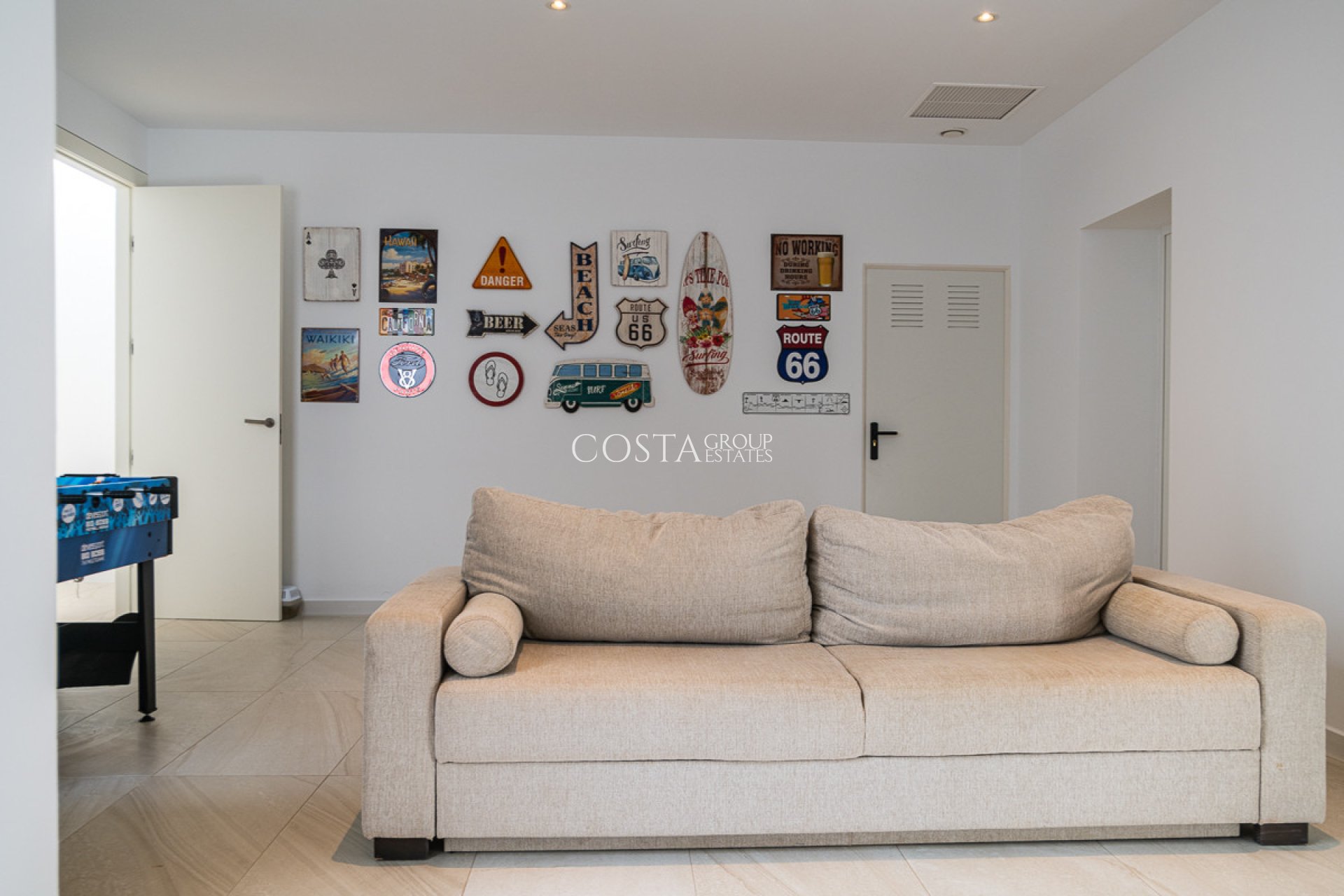 Revente - Villa -
Orihuela Costa - Las Colinas Golf