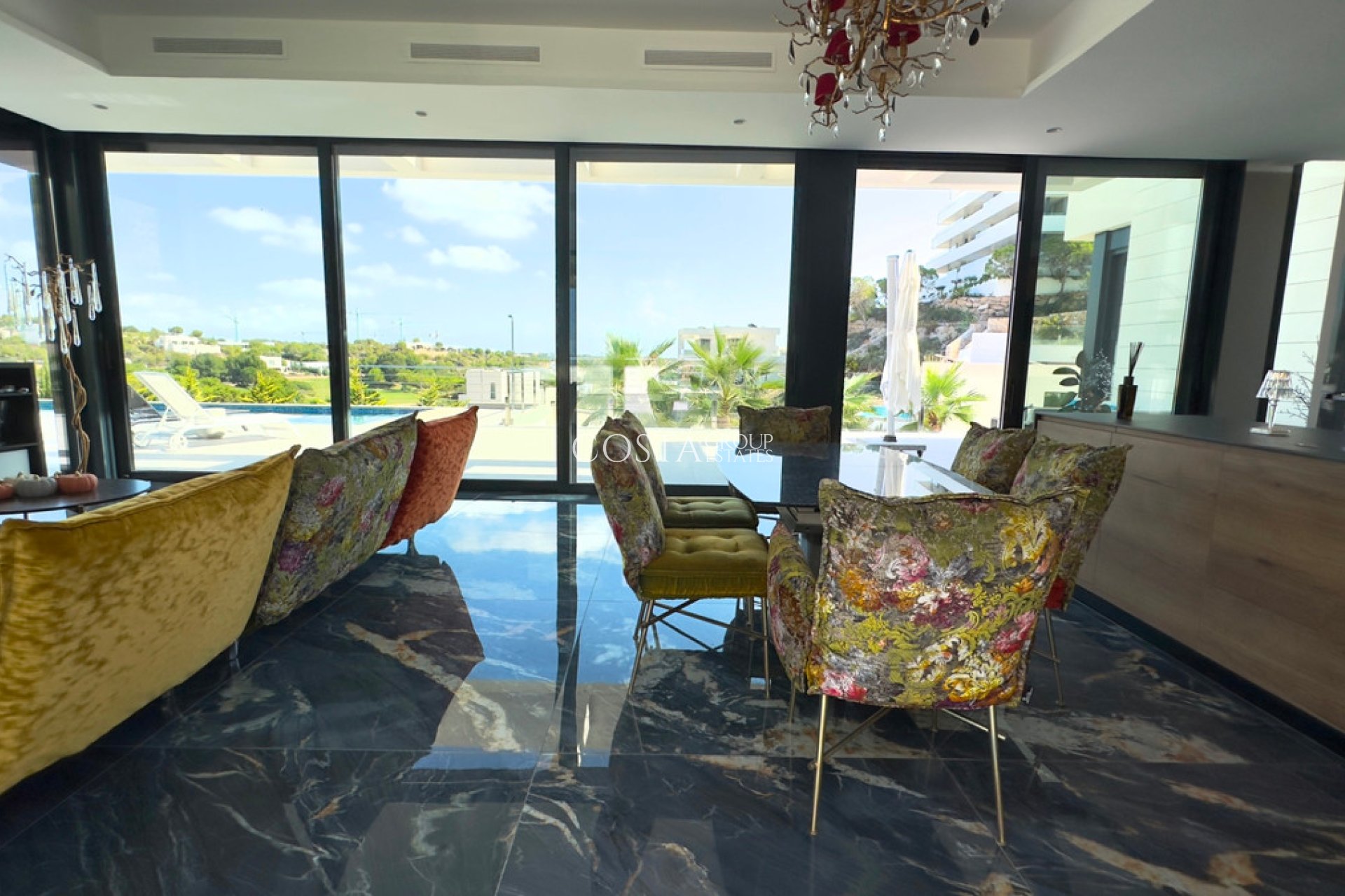 Revente - Villa -
Orihuela Costa - Las Colinas Golf