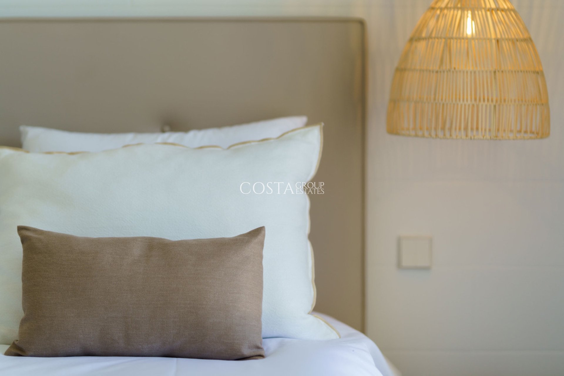 Revente - Villa -
Orihuela Costa - Las Colinas Golf