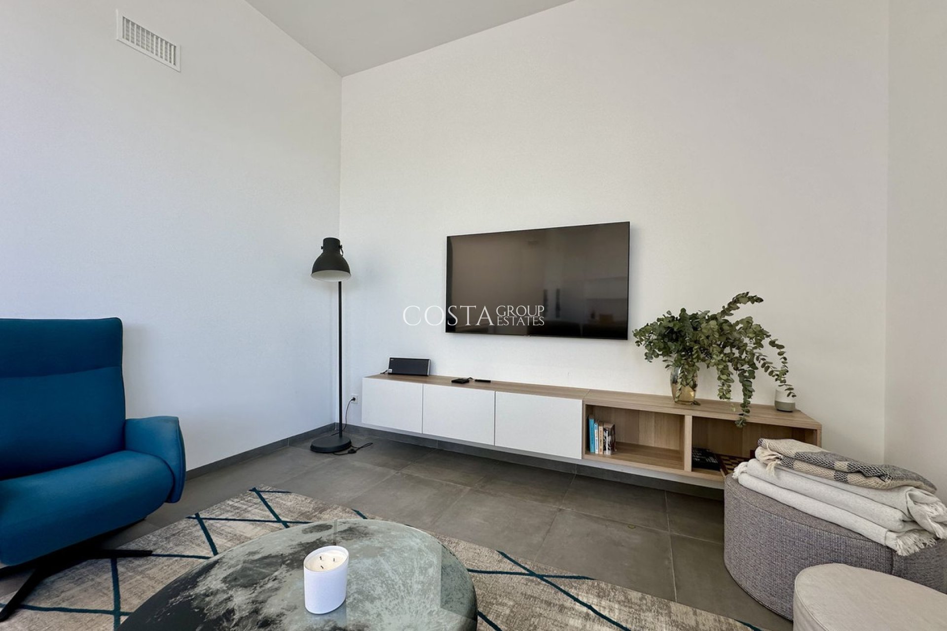 Revente - Villa -
Orihuela Costa - Las Colinas Golf