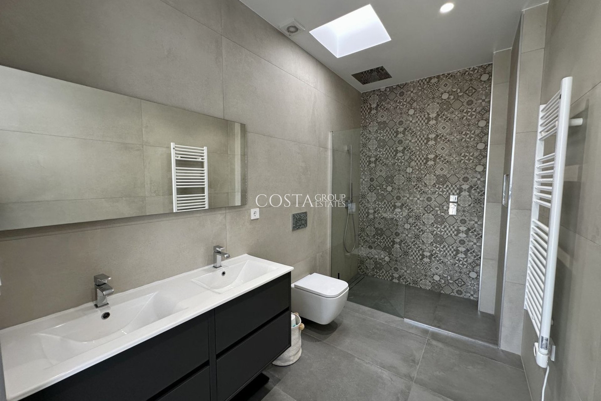 Revente - Villa -
Orihuela Costa - Las Colinas Golf