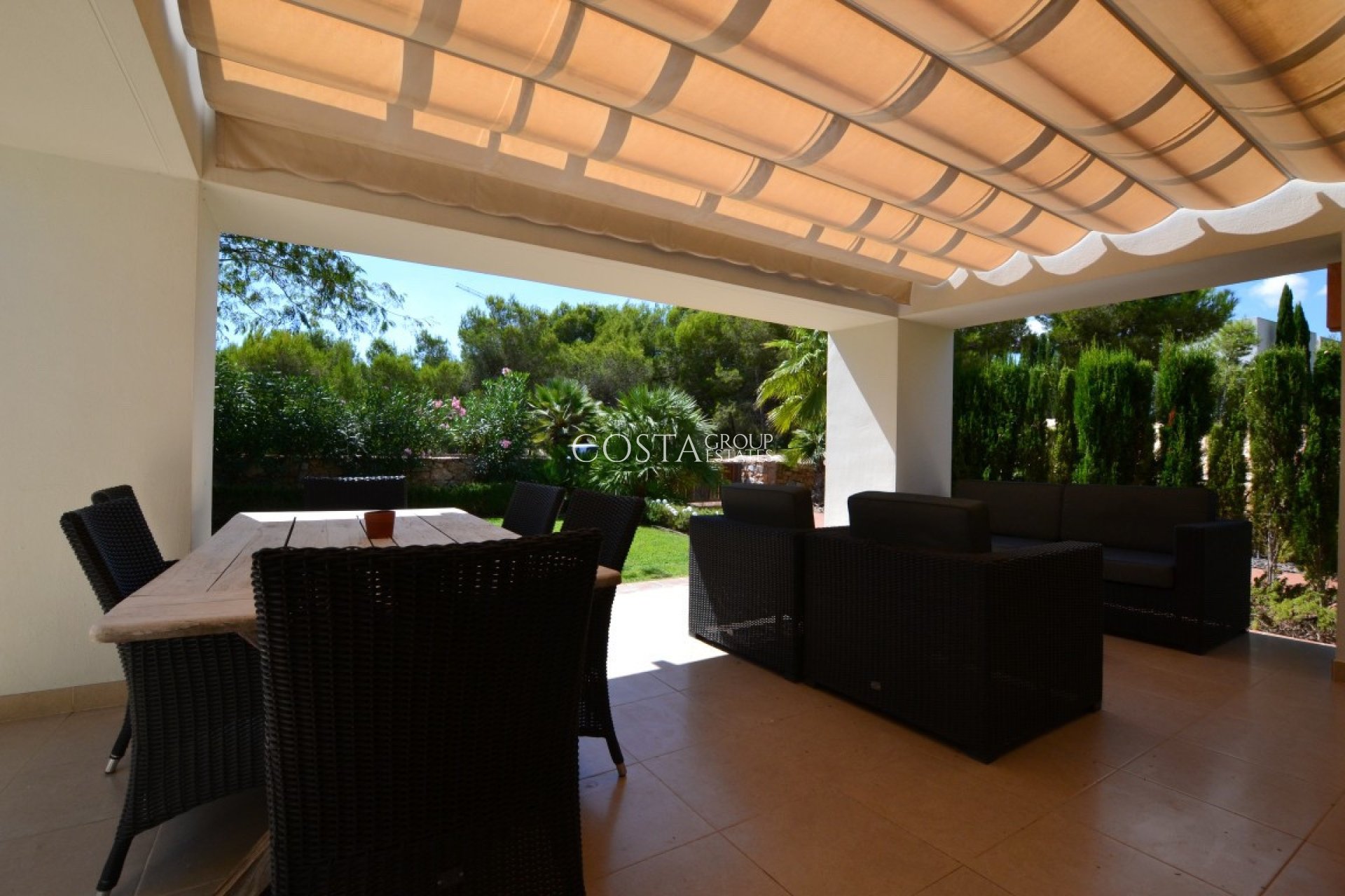 Revente - Villa -
Orihuela Costa - Las Colinas Golf