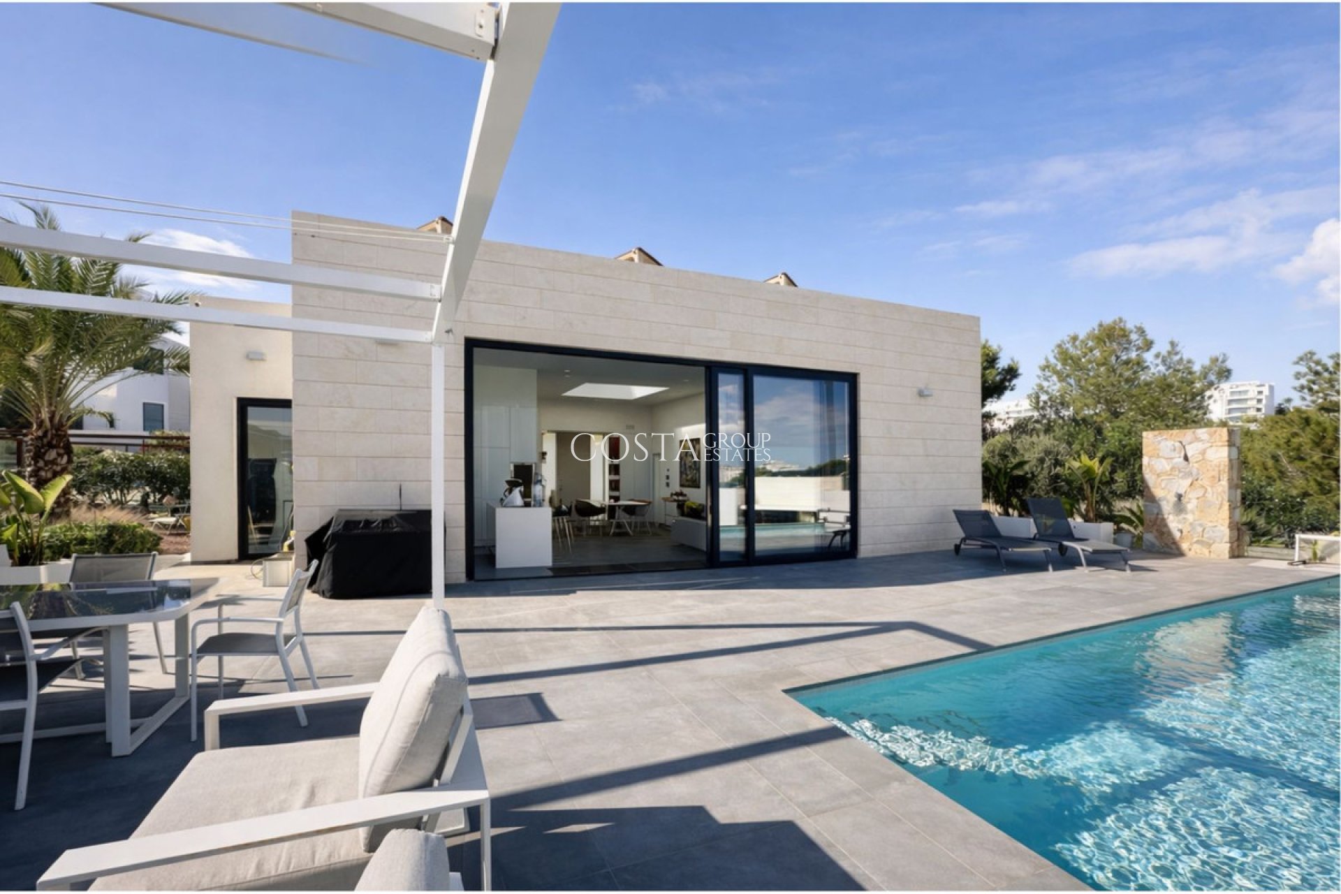 Revente - Villa -
Orihuela Costa - Las Colinas Golf