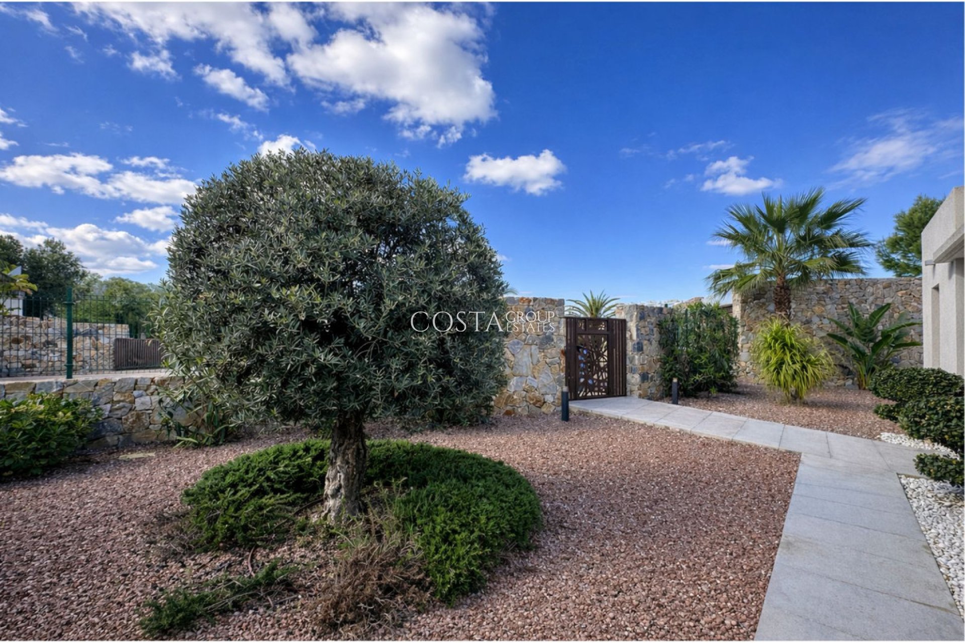 Revente - Villa -
Orihuela Costa - Las Colinas Golf