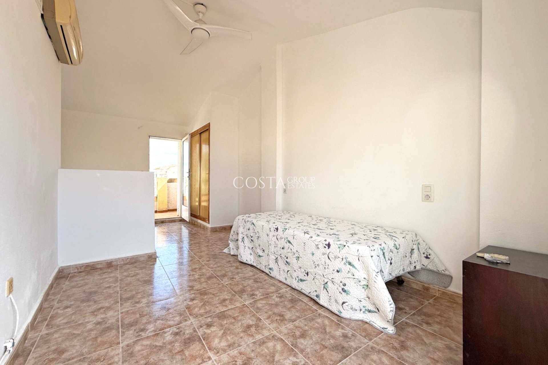 Revente - Villa -
Orihuela Costa - Los Altos