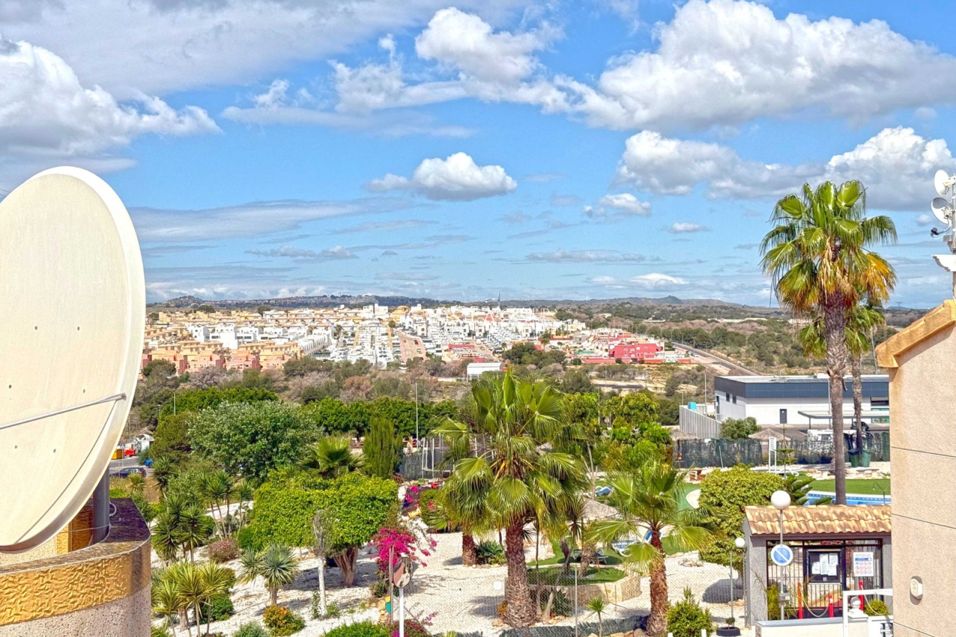 Revente - Villa -
Orihuela Costa - Los Altos