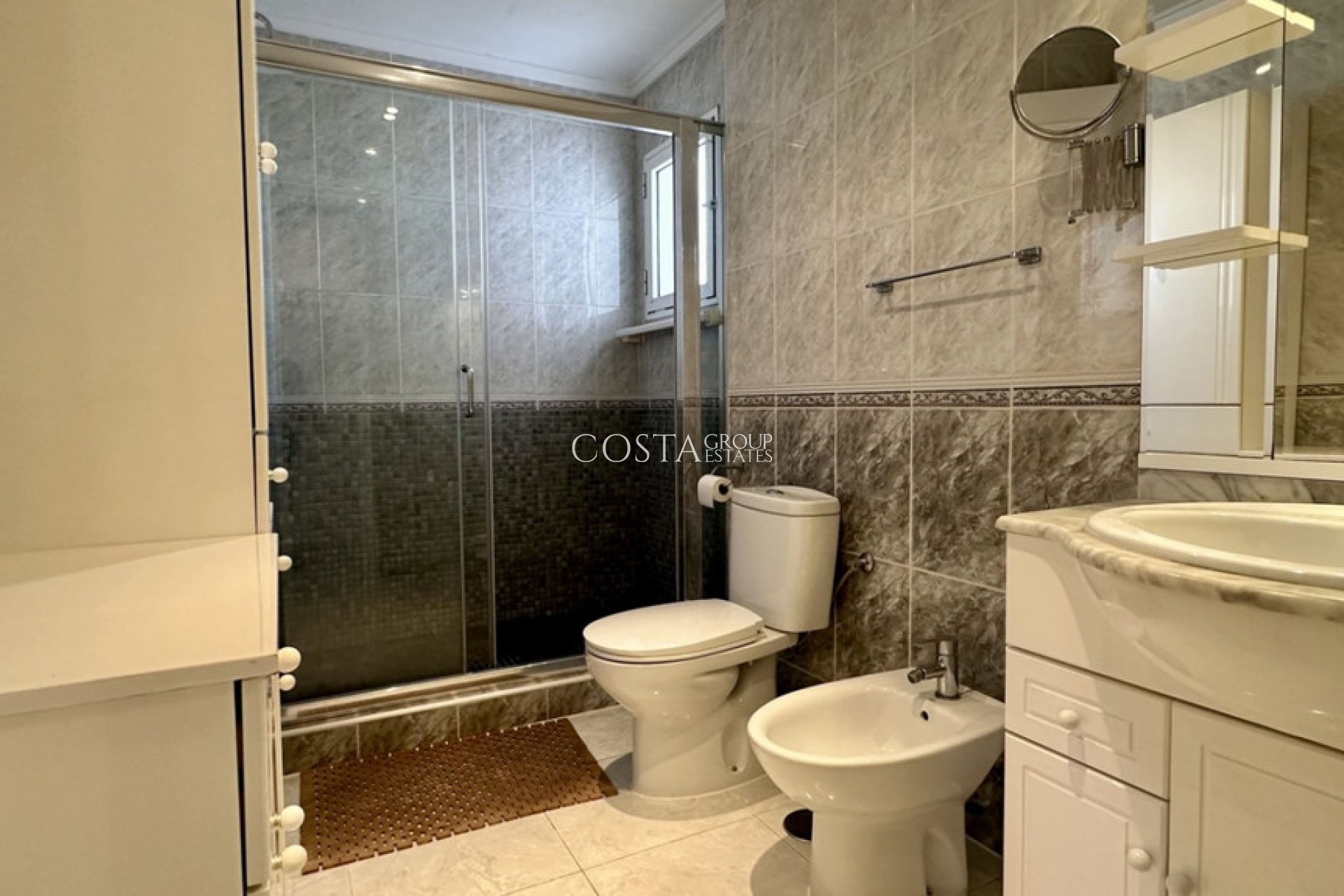 Revente - Villa -
Orihuela Costa - Los Altos