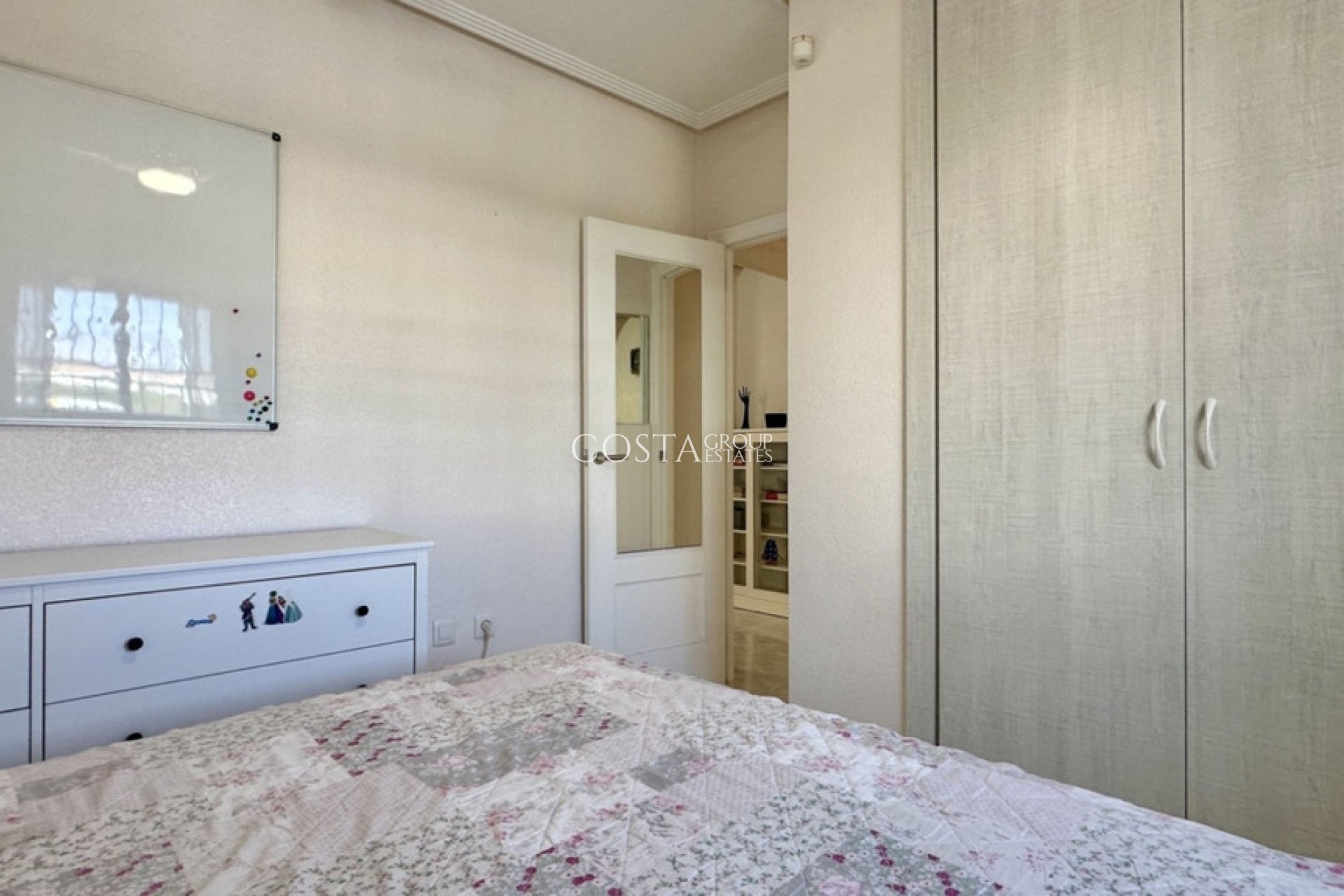 Revente - Villa -
Orihuela Costa - Los Altos