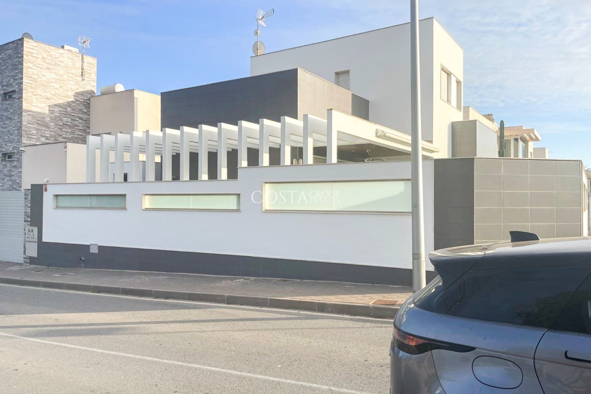 Revente - Villa -
Orihuela Costa - Mil Palmeras
