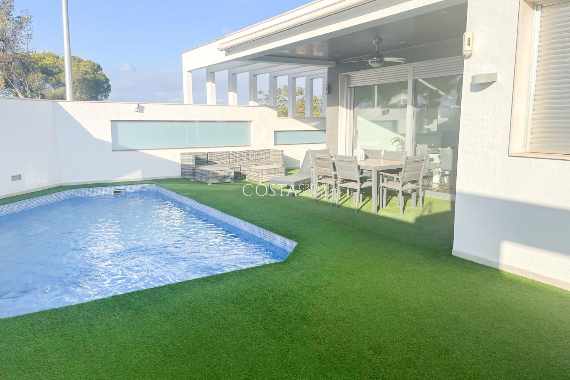 Revente - Villa -
Orihuela Costa - Mil Palmeras