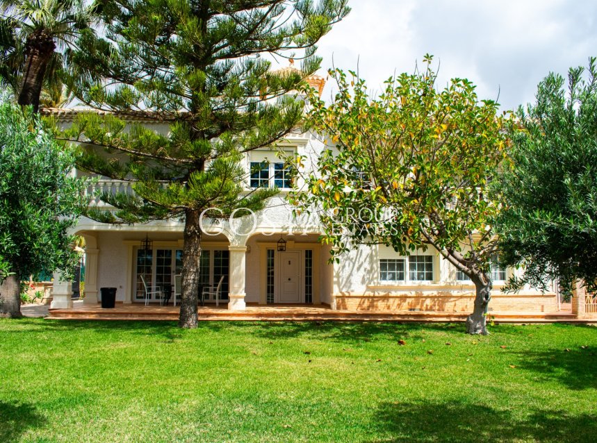 Revente - Villa -
Orihuela Costa - MUY CERCA DE LA PLAYA