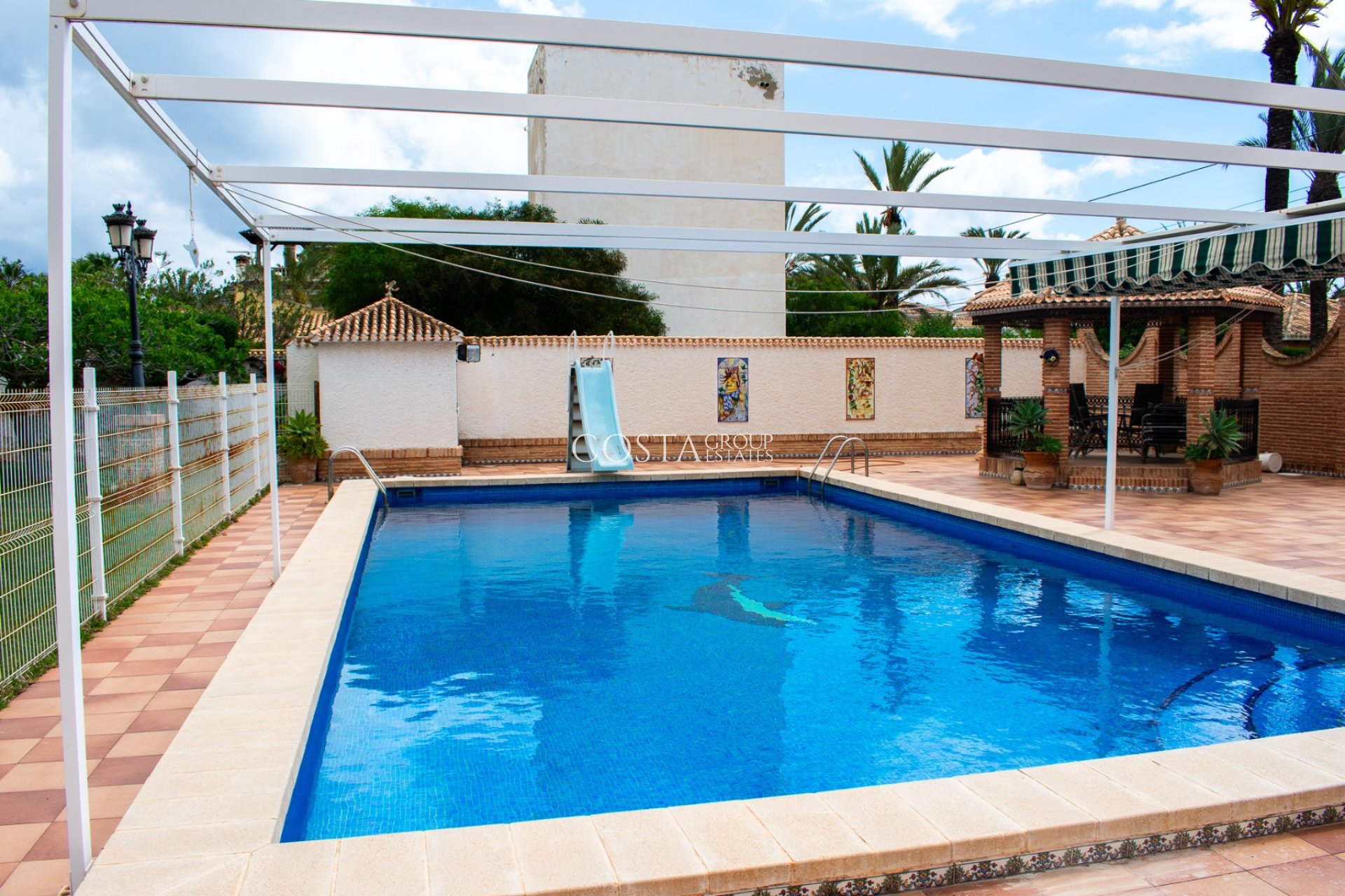 Revente - Villa -
Orihuela Costa - MUY CERCA DE LA PLAYA