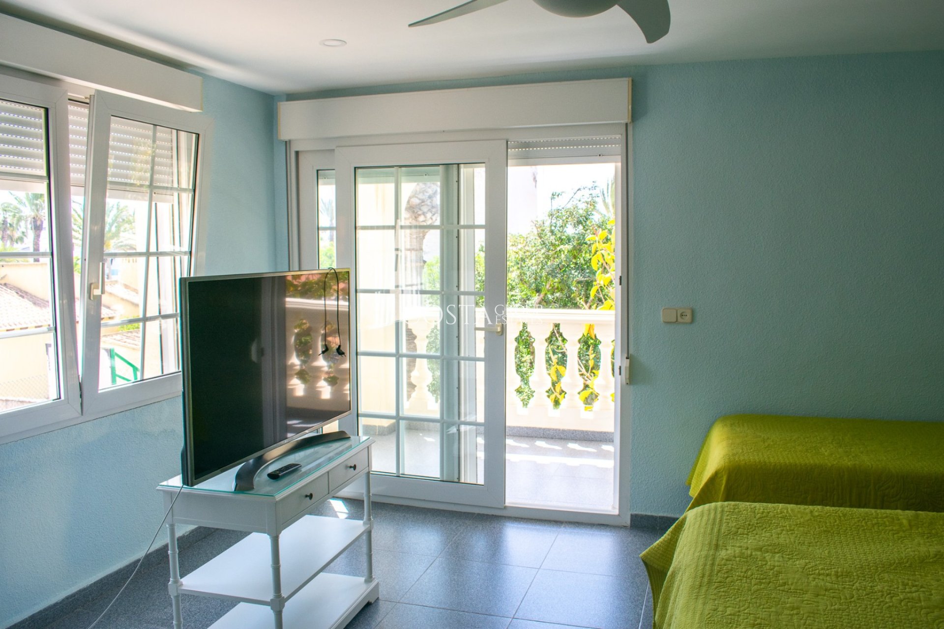 Revente - Villa -
Orihuela Costa - MUY CERCA DE LA PLAYA