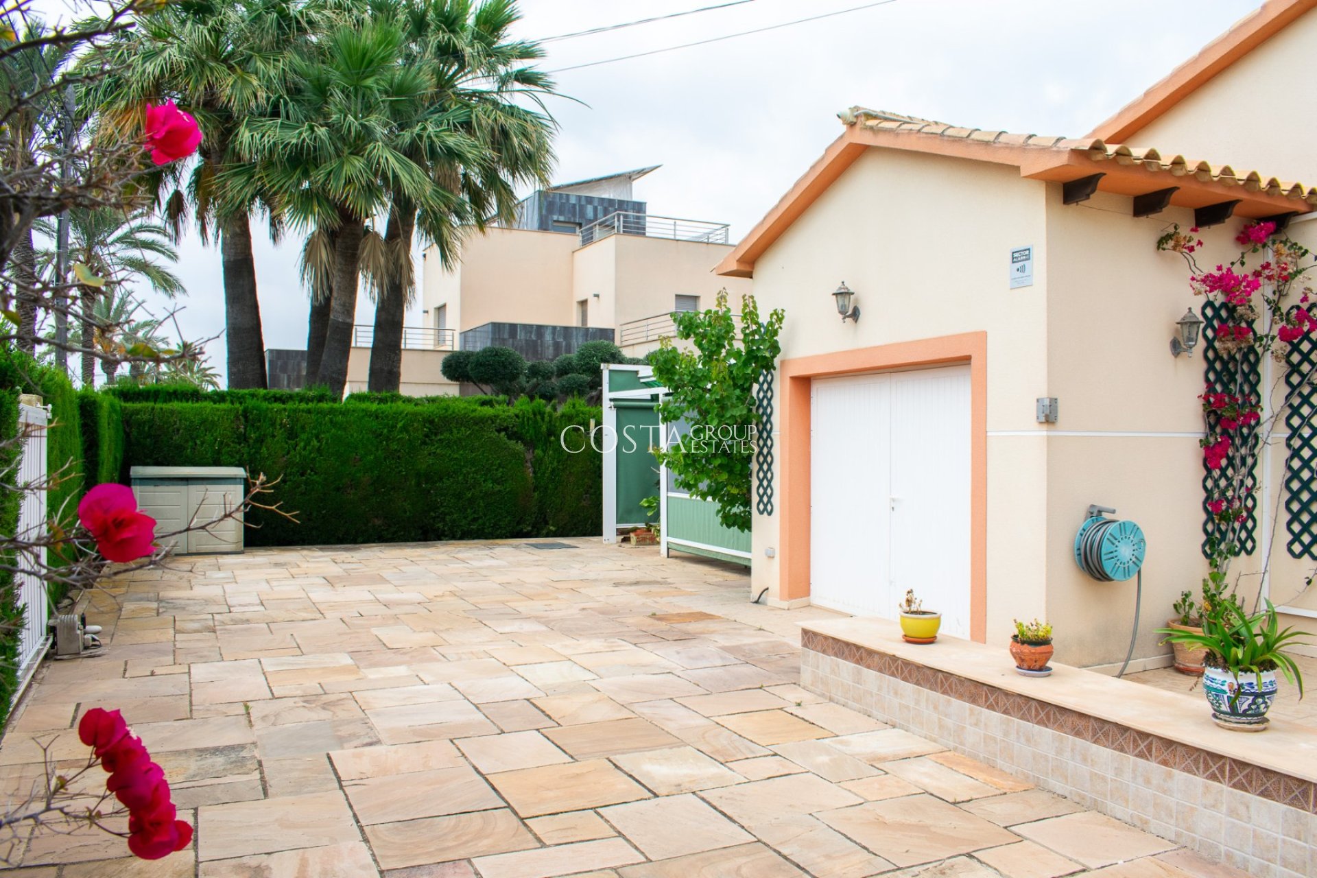Revente - Villa -
Orihuela Costa - MUY CERCA DE LA PLAYA