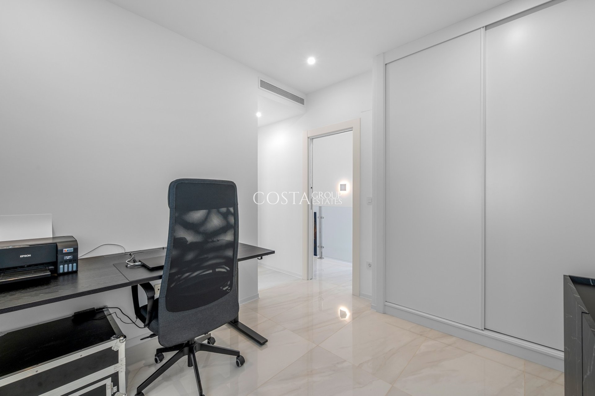 Revente - Villa -
Orihuela Costa - Orihuela