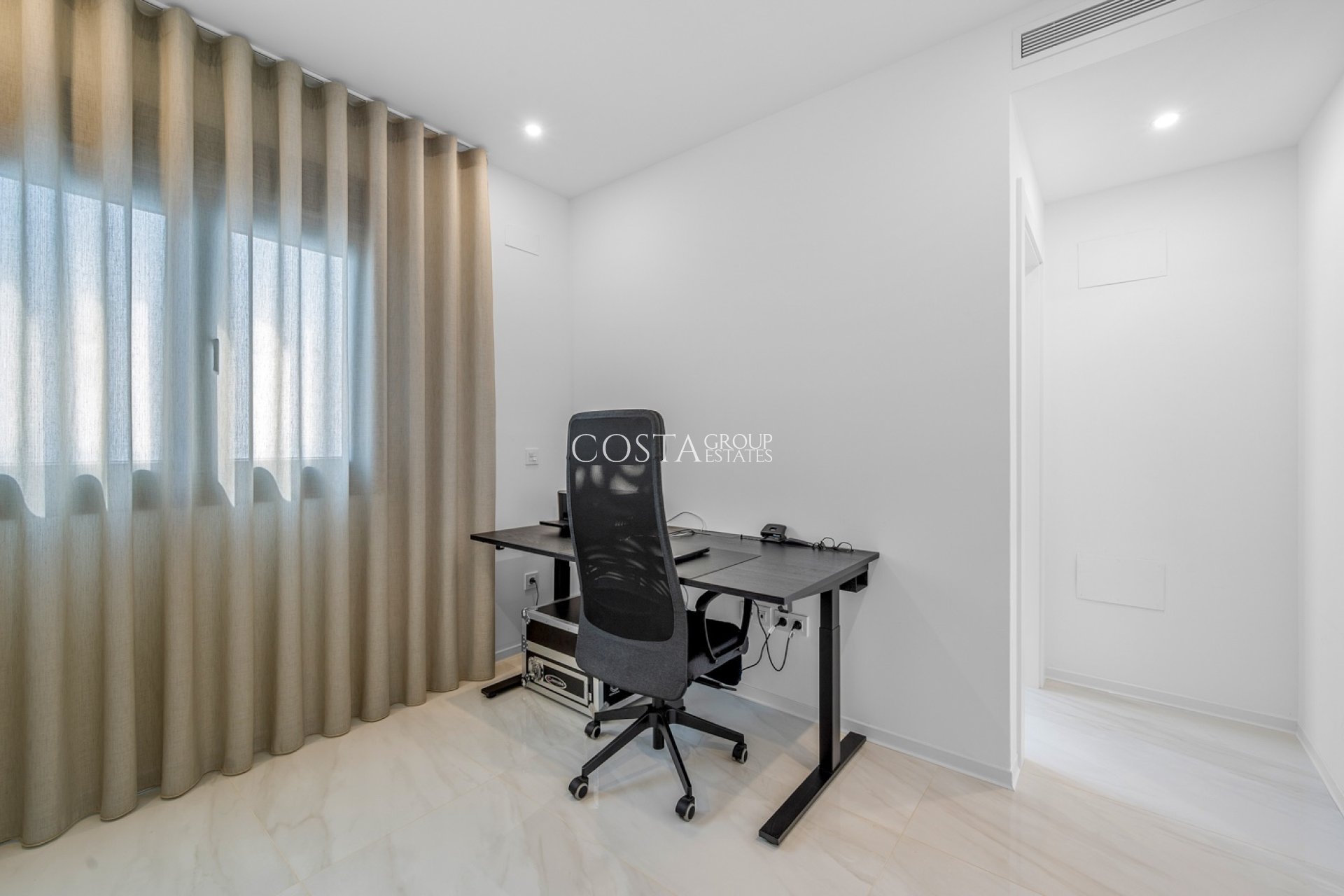 Revente - Villa -
Orihuela Costa - Orihuela