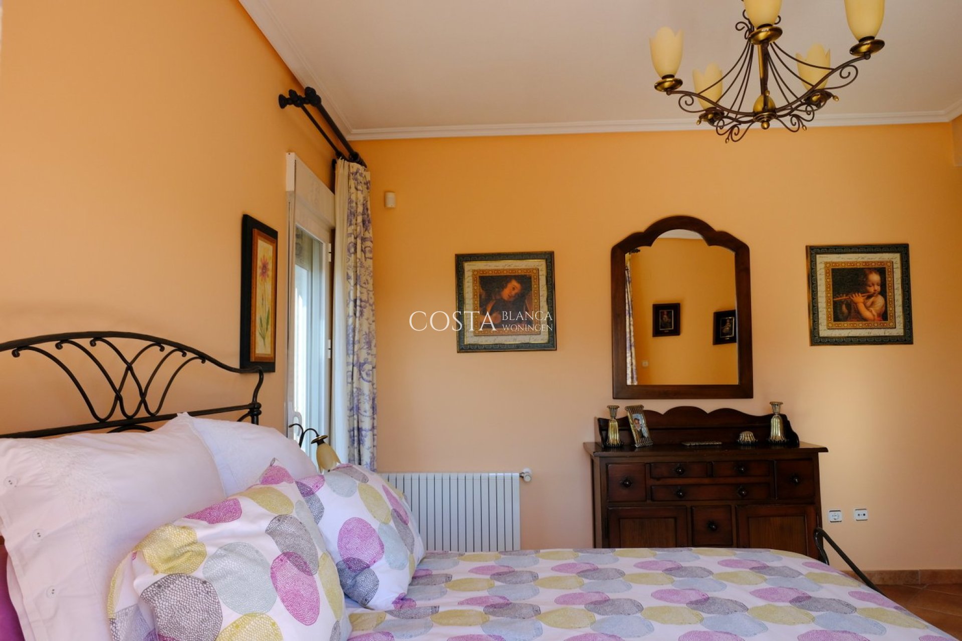 Revente - Villa -
Orihuela Costa - Orihuela