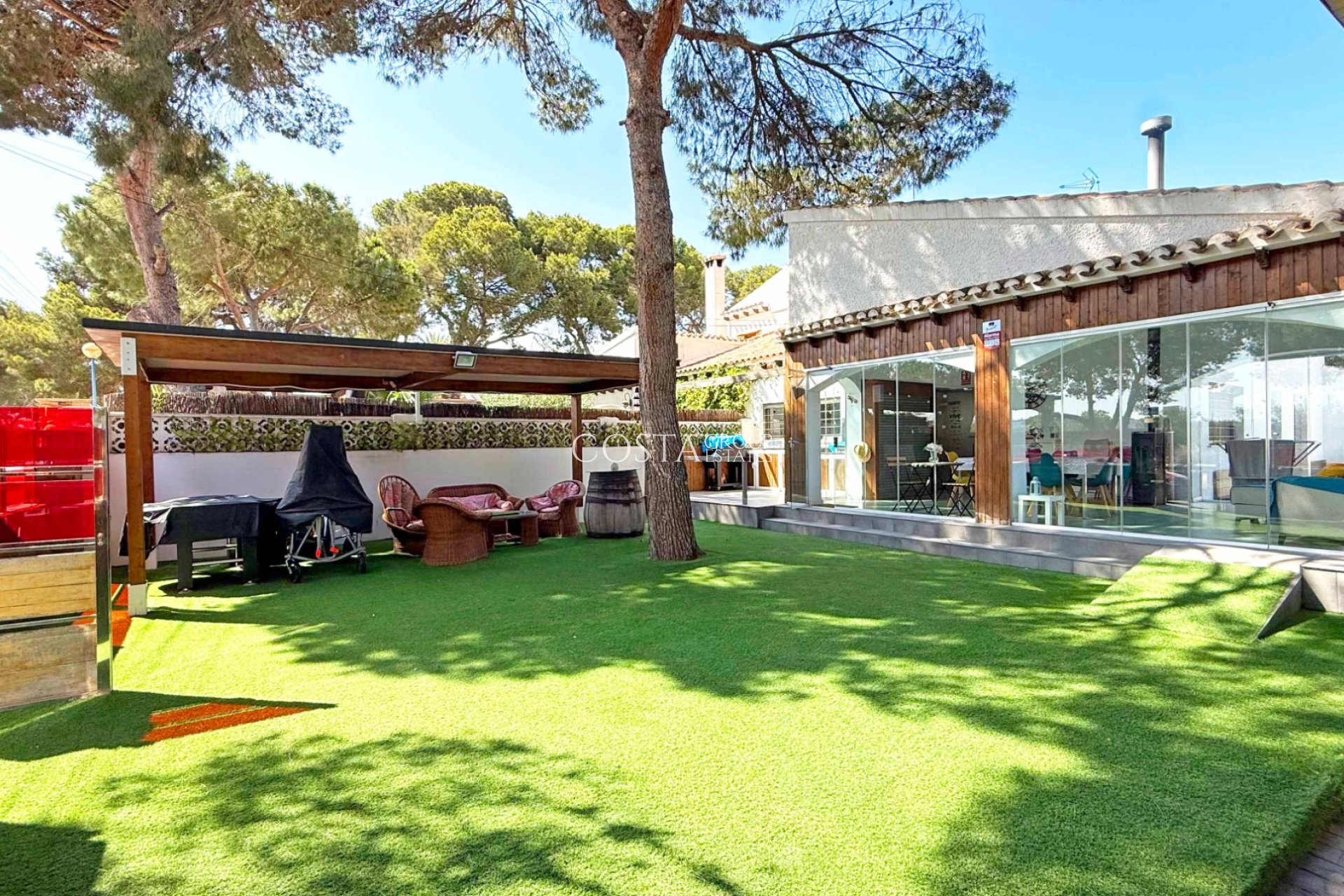 Revente - Villa -
Orihuela Costa - Punta Prima