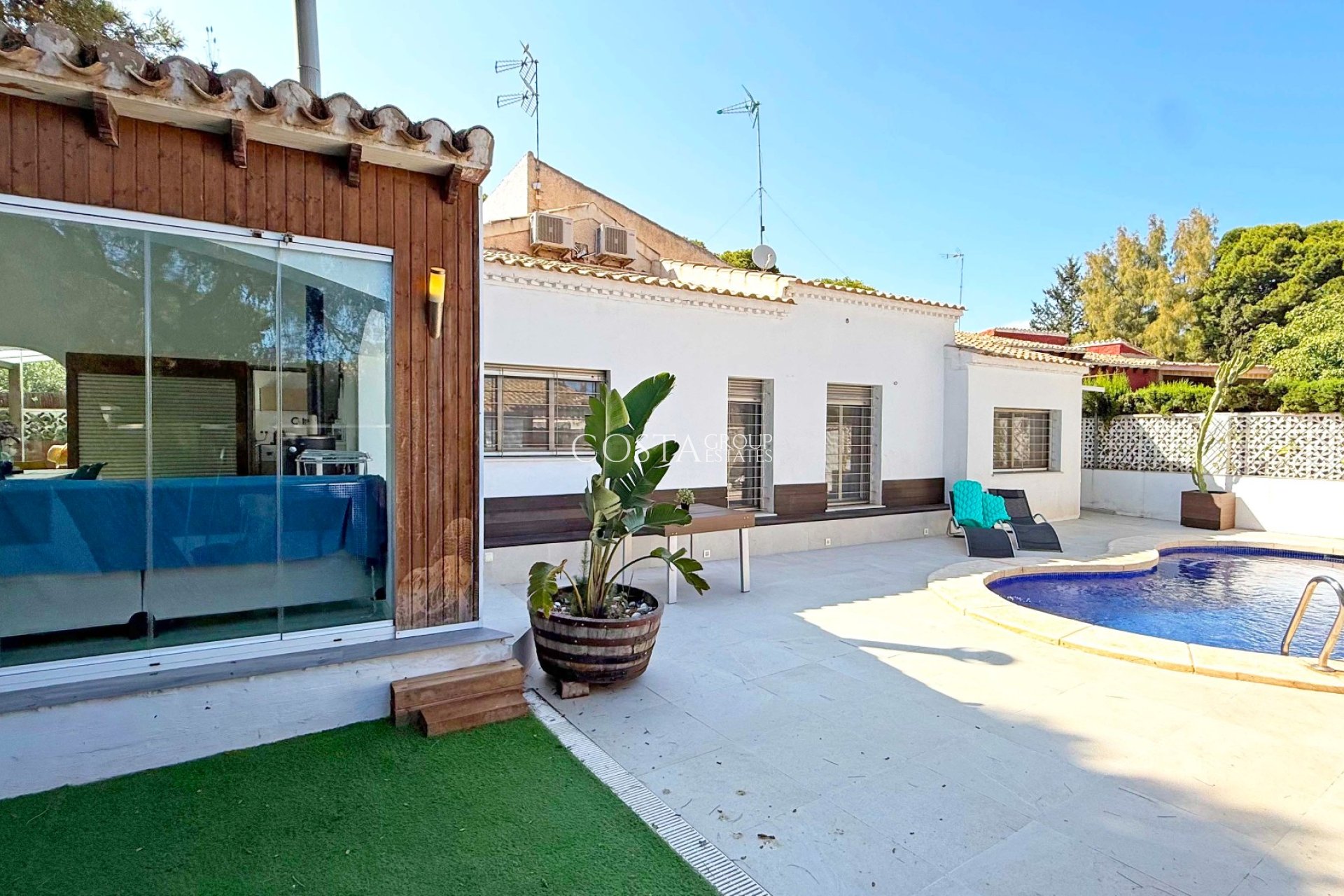 Revente - Villa -
Orihuela Costa - Punta Prima