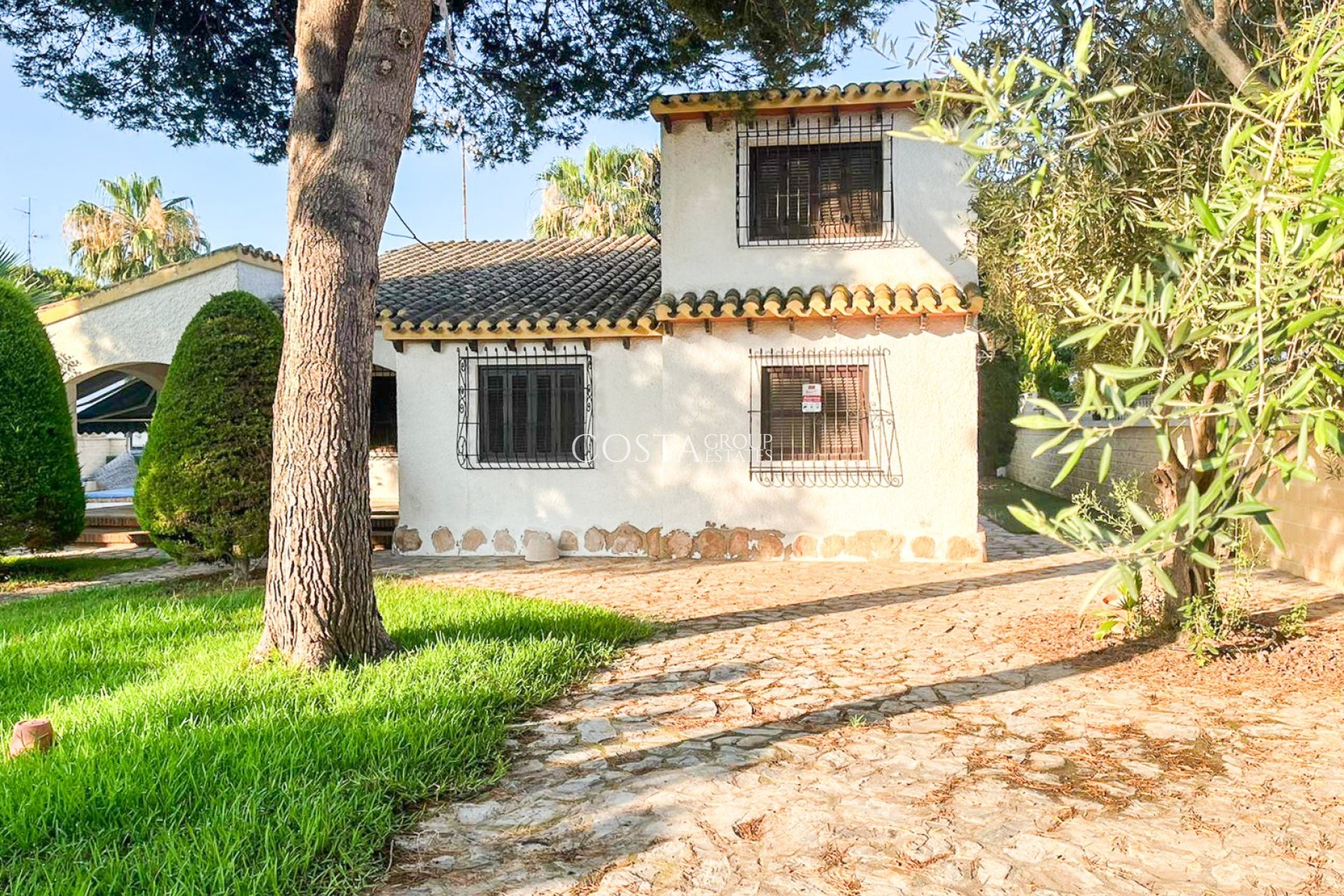 Revente - Villa -
Orihuela Costa - Punta Prima