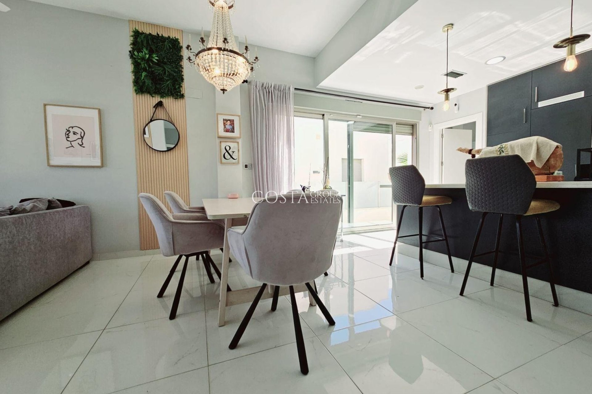 Revente - Villa -
Orihuela Costa - Villamartín