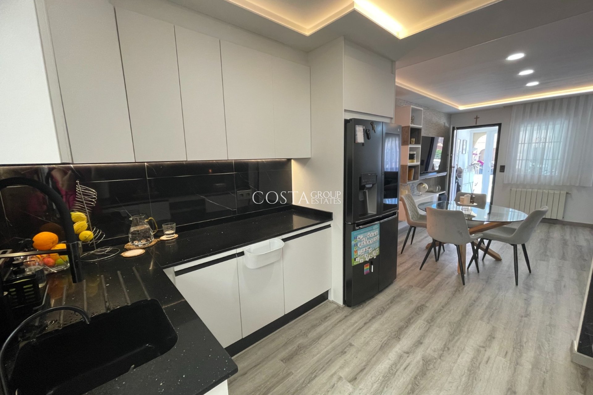 Revente - Villa -
Orihuela Costa - Villamartín