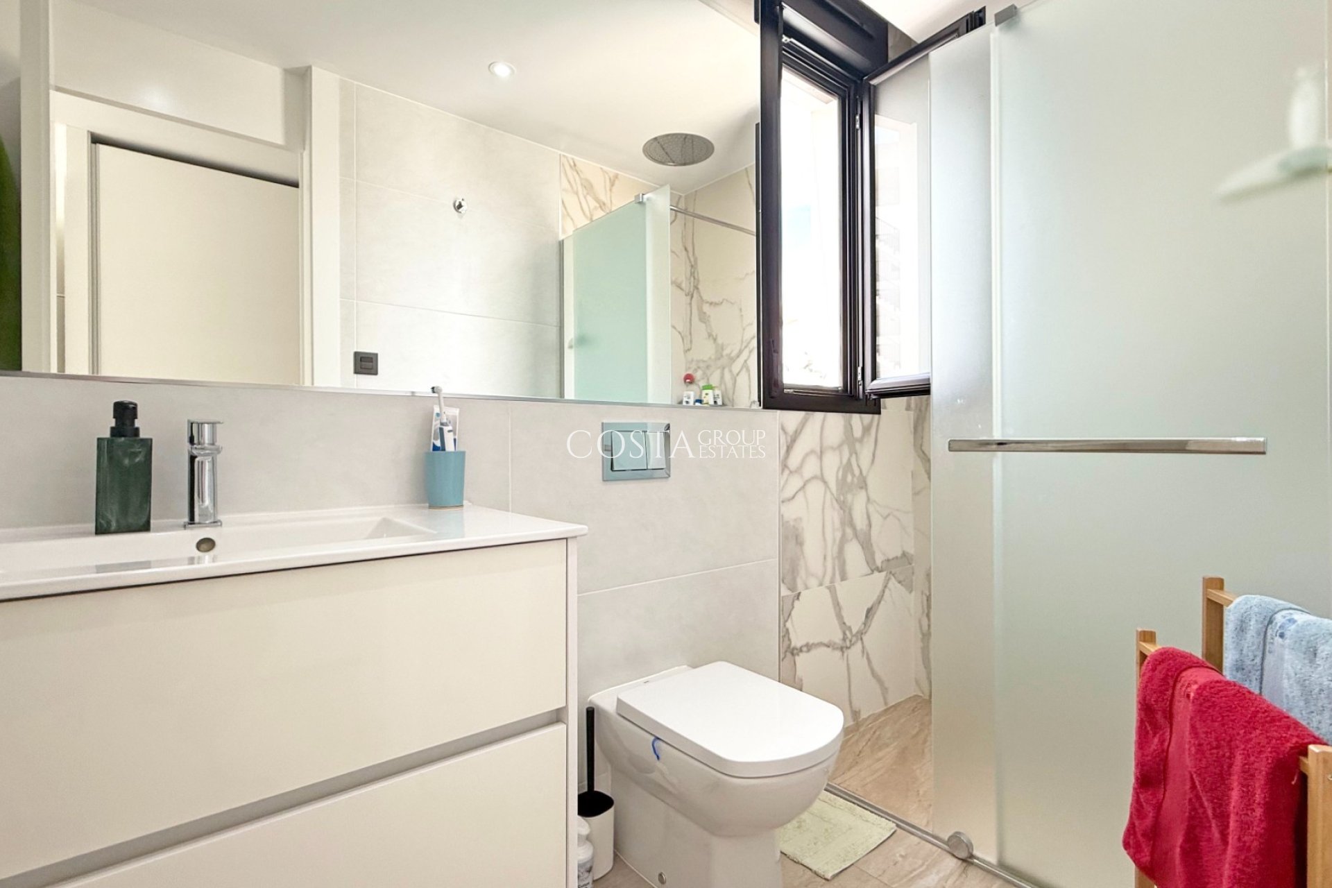 Revente - Villa -
Orihuela Costa - Villamartín