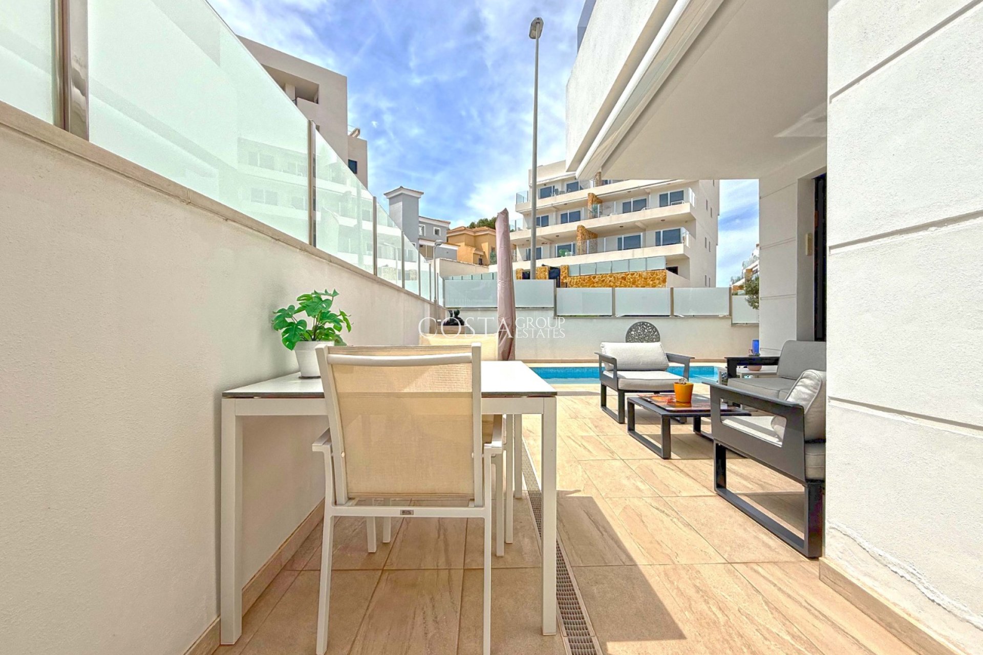 Revente - Villa -
Orihuela Costa - Villamartín