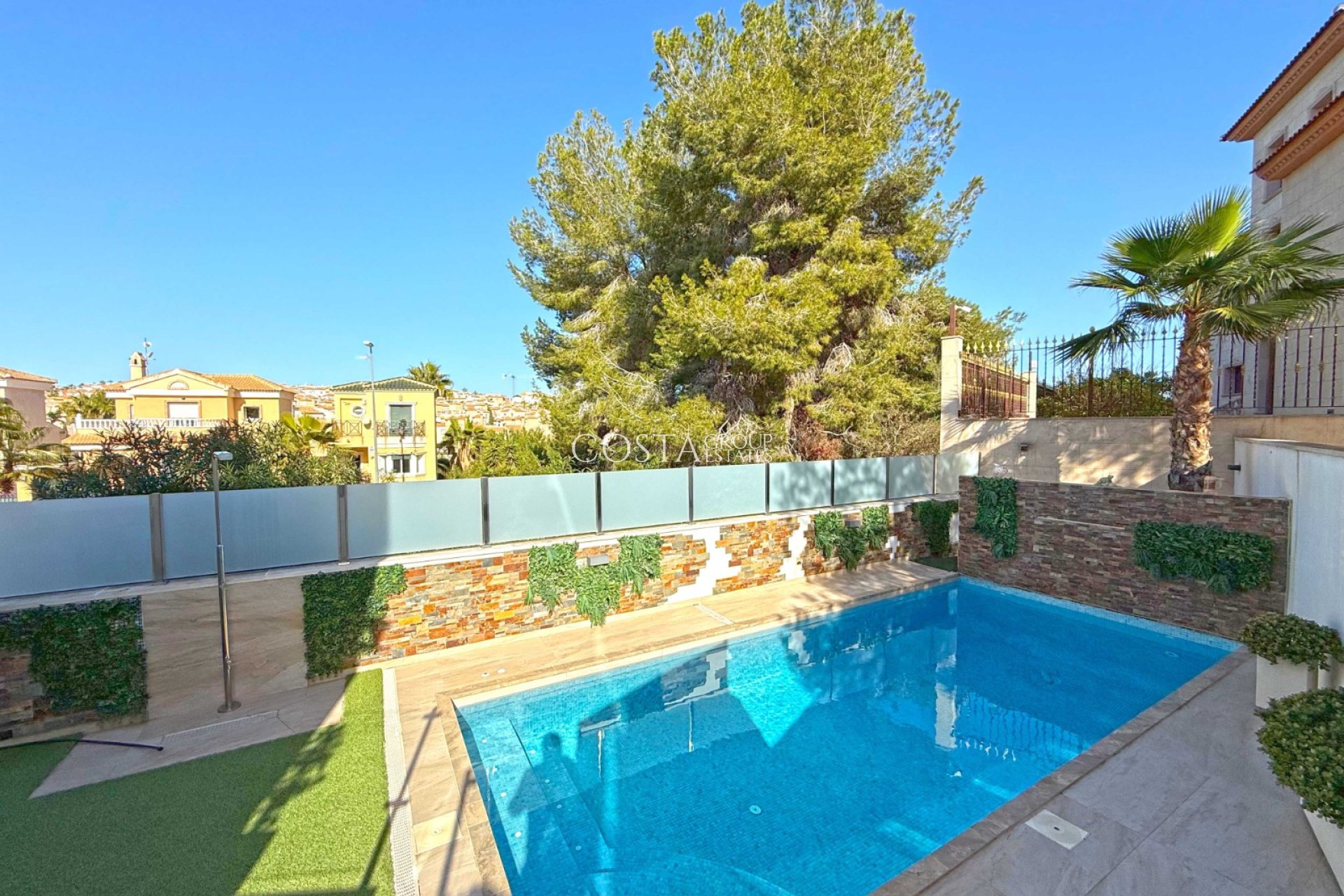 Revente - Villa -
Orihuela Costa - Villamartín