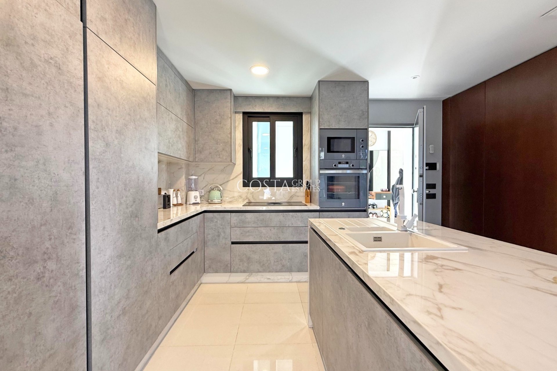 Revente - Villa -
Orihuela Costa - Villamartín