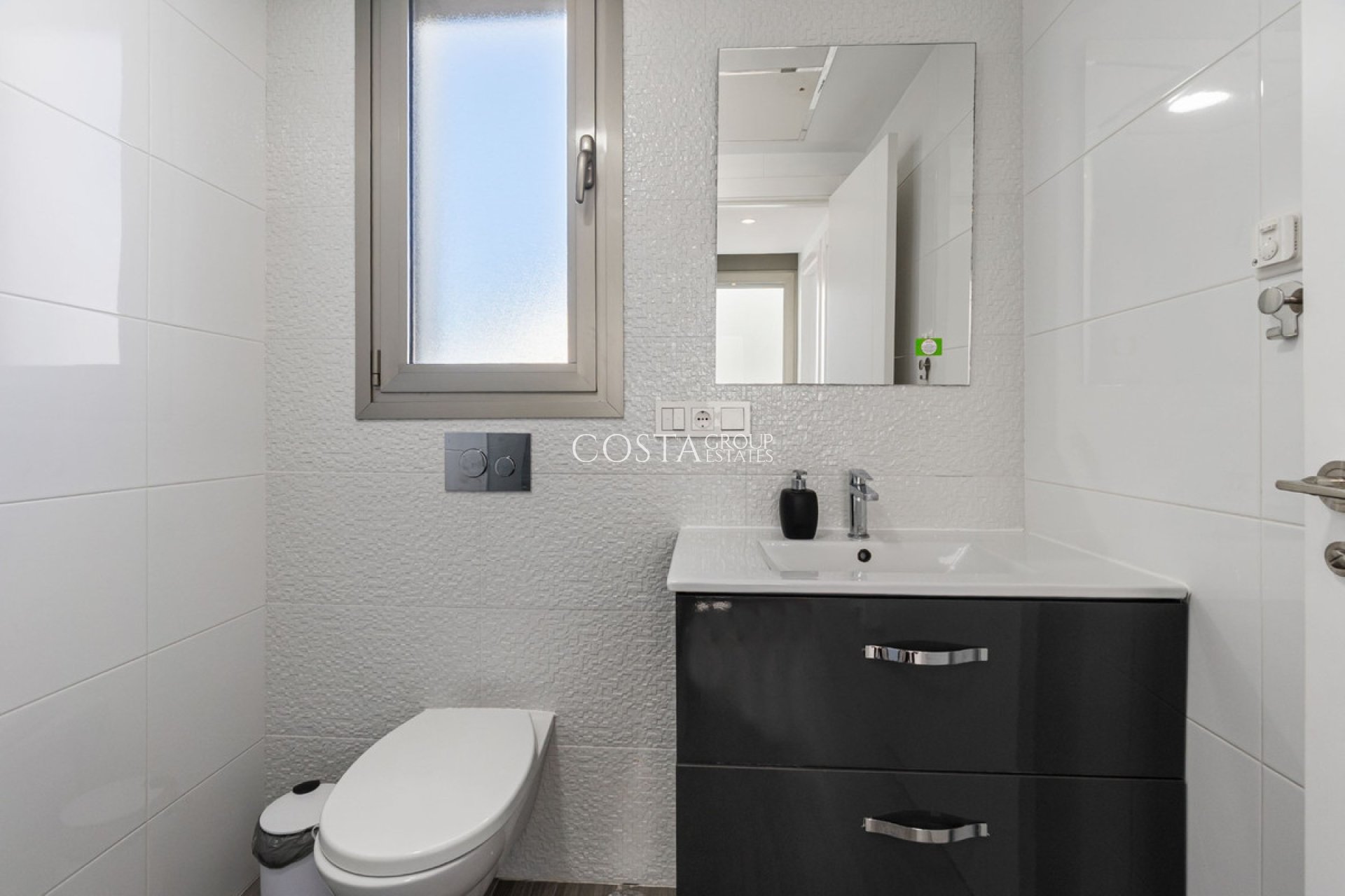 Revente - Villa -
Orihuela Costa - Villamartin