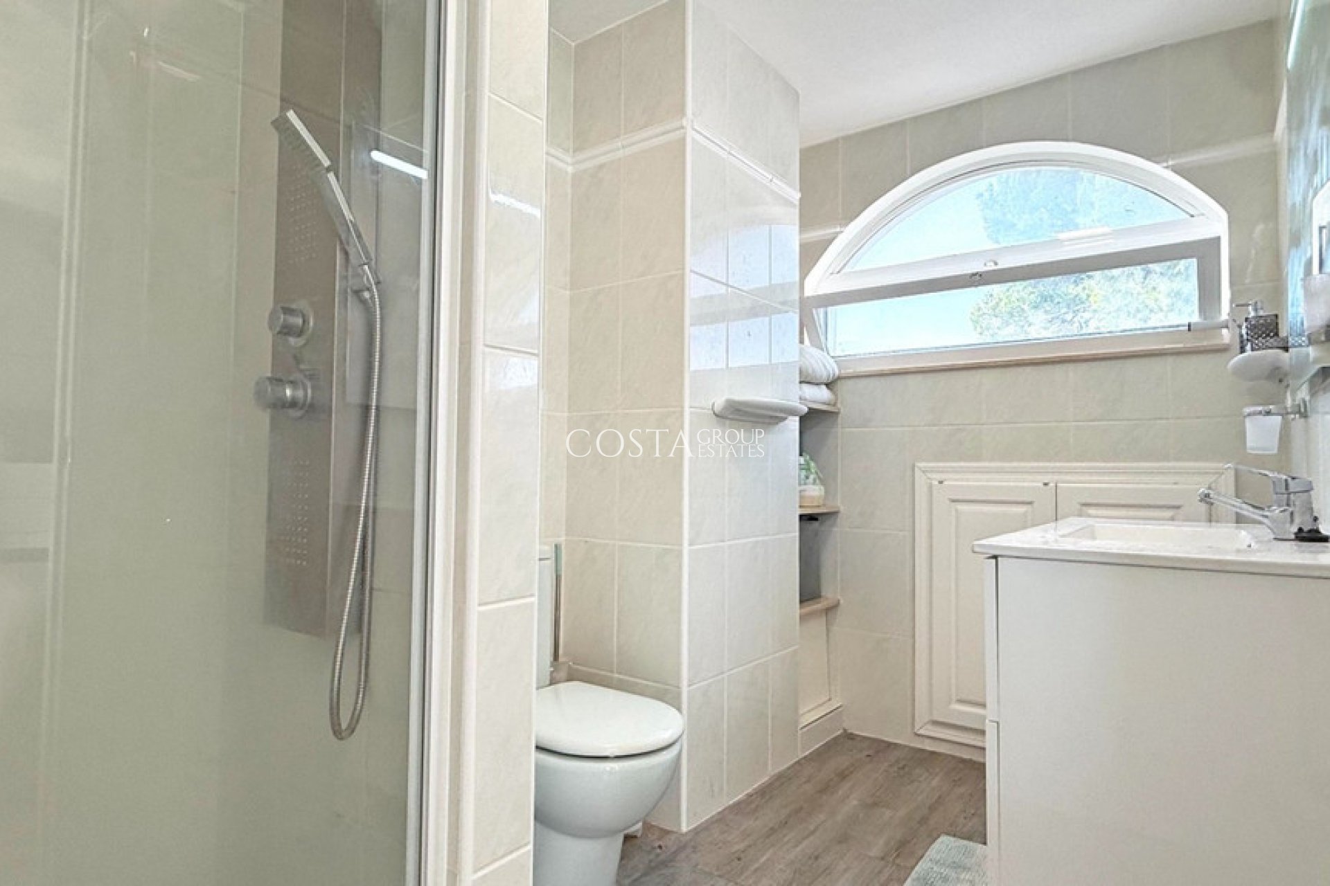 Revente - Villa -
Orihuela Costa - Villamartin