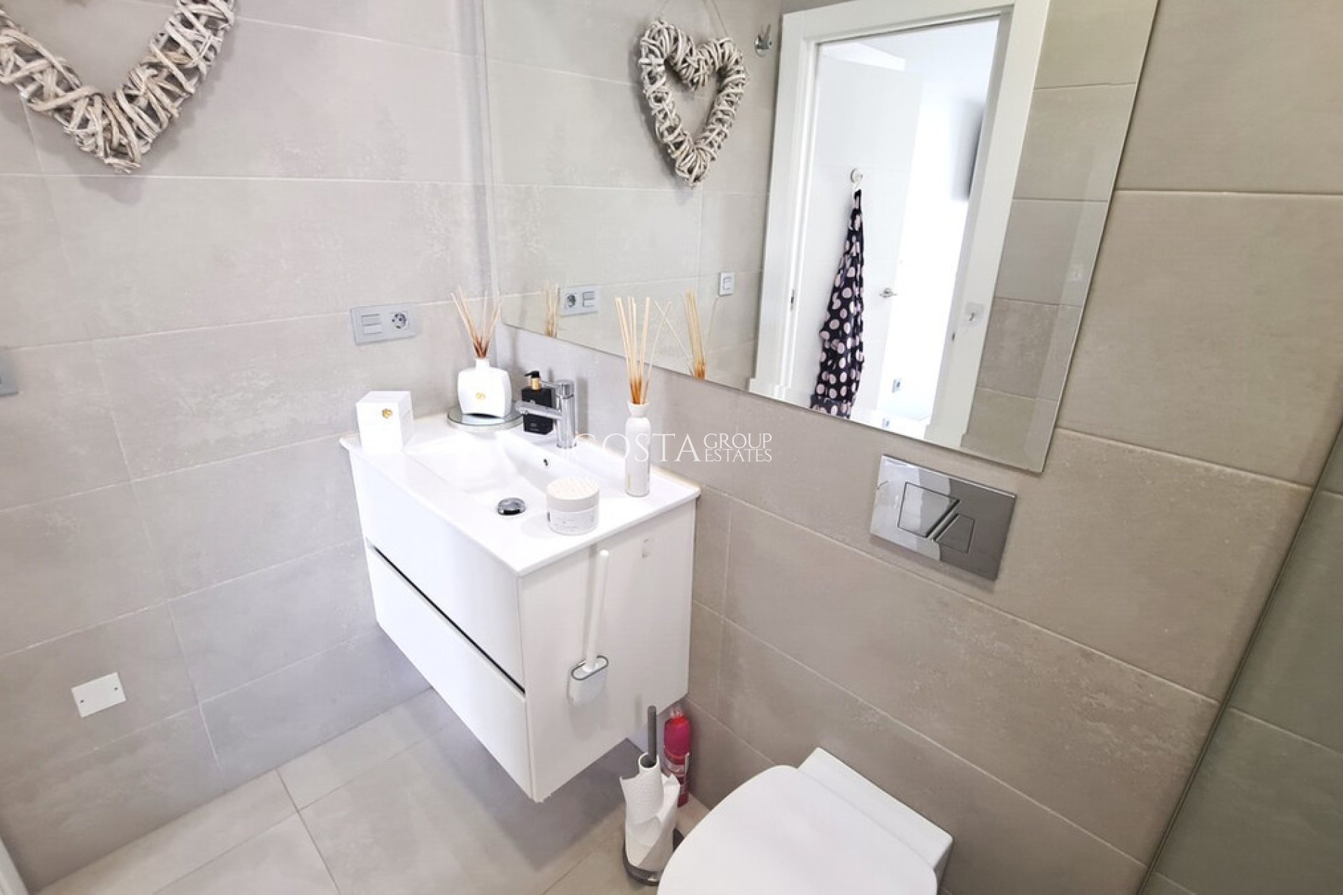 Revente - Villa -
Orihuela Costa - Villamartin