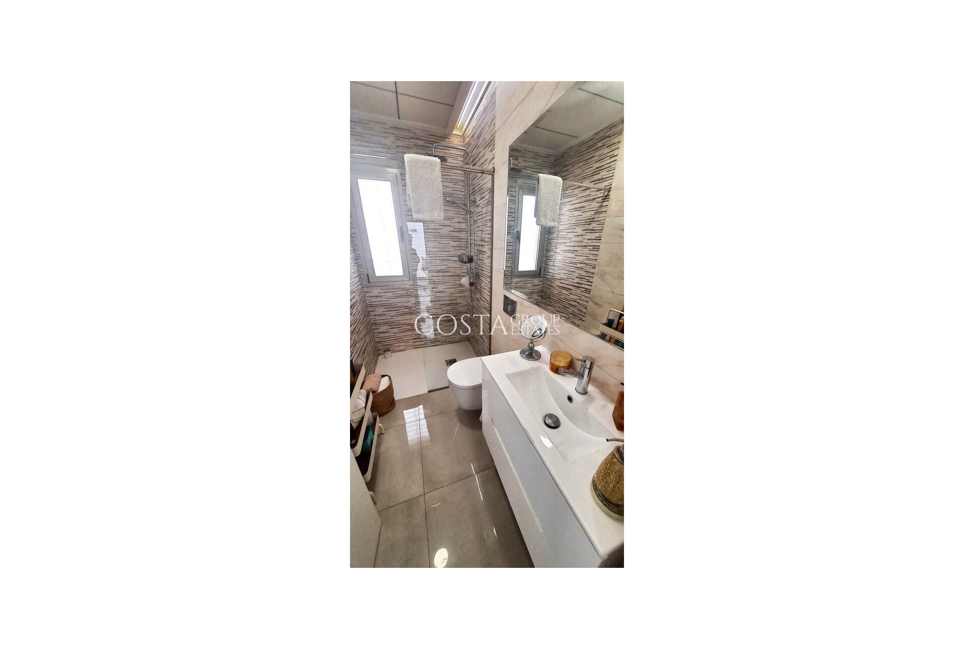 Revente - Villa -
Orihuela Costa - Villamartin