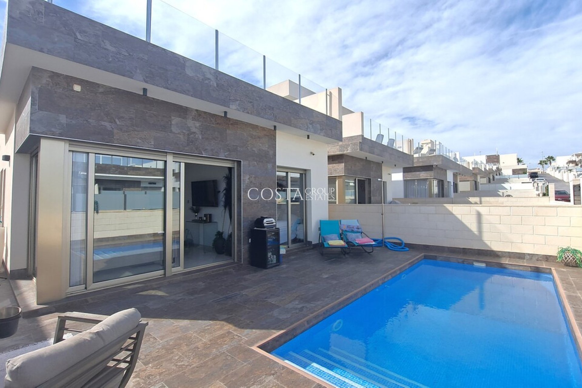 Revente - Villa -
Orihuela Costa - Villamartin