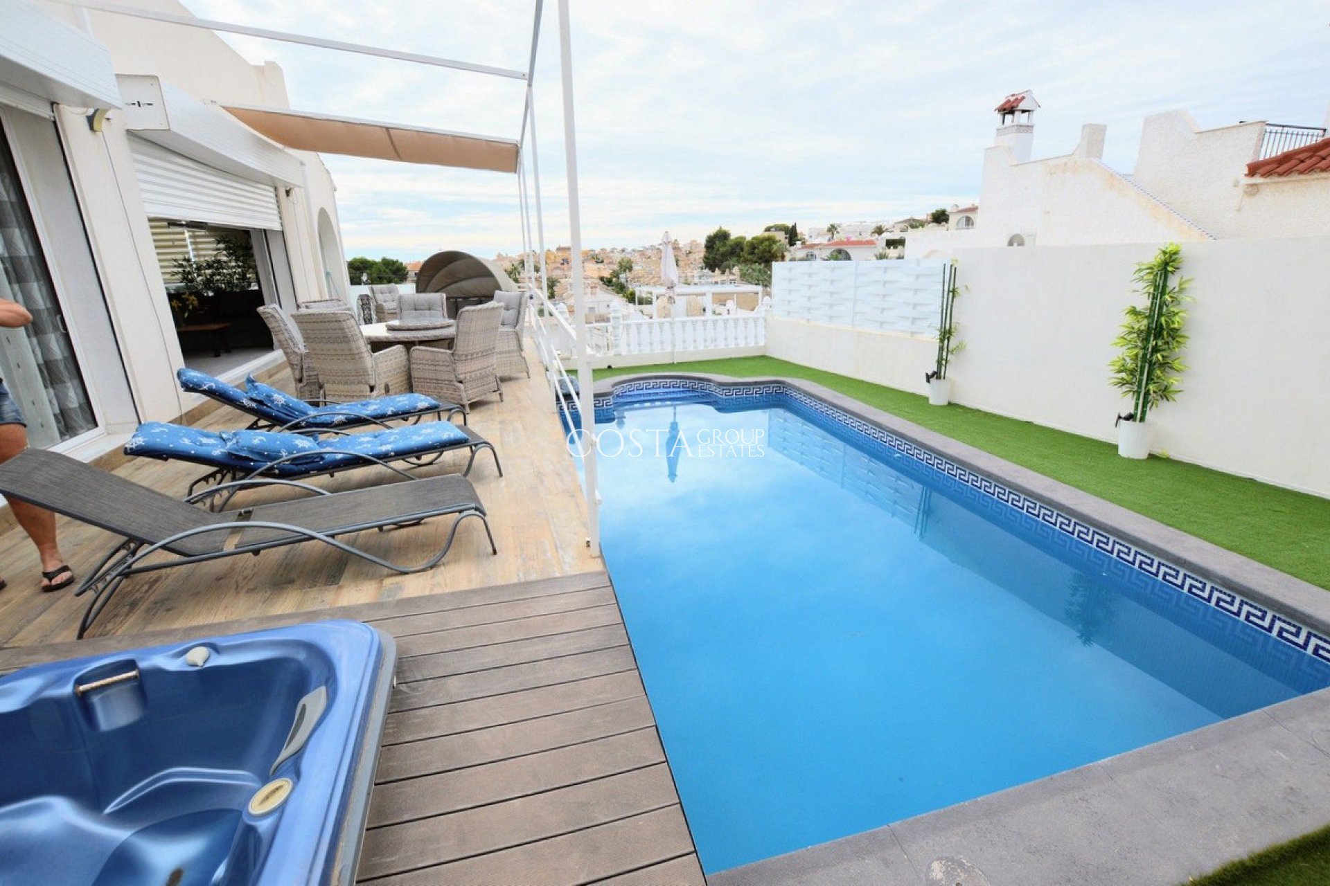 Revente - Villa -
Orihuela Costa - Villamartin