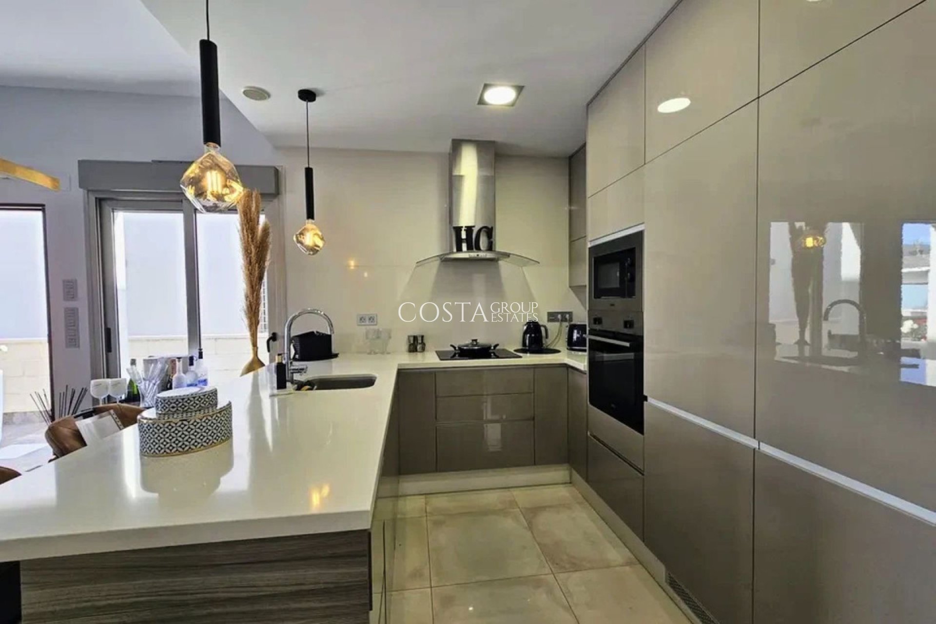 Revente - Villa -
Orihuela Costa - Villamartin