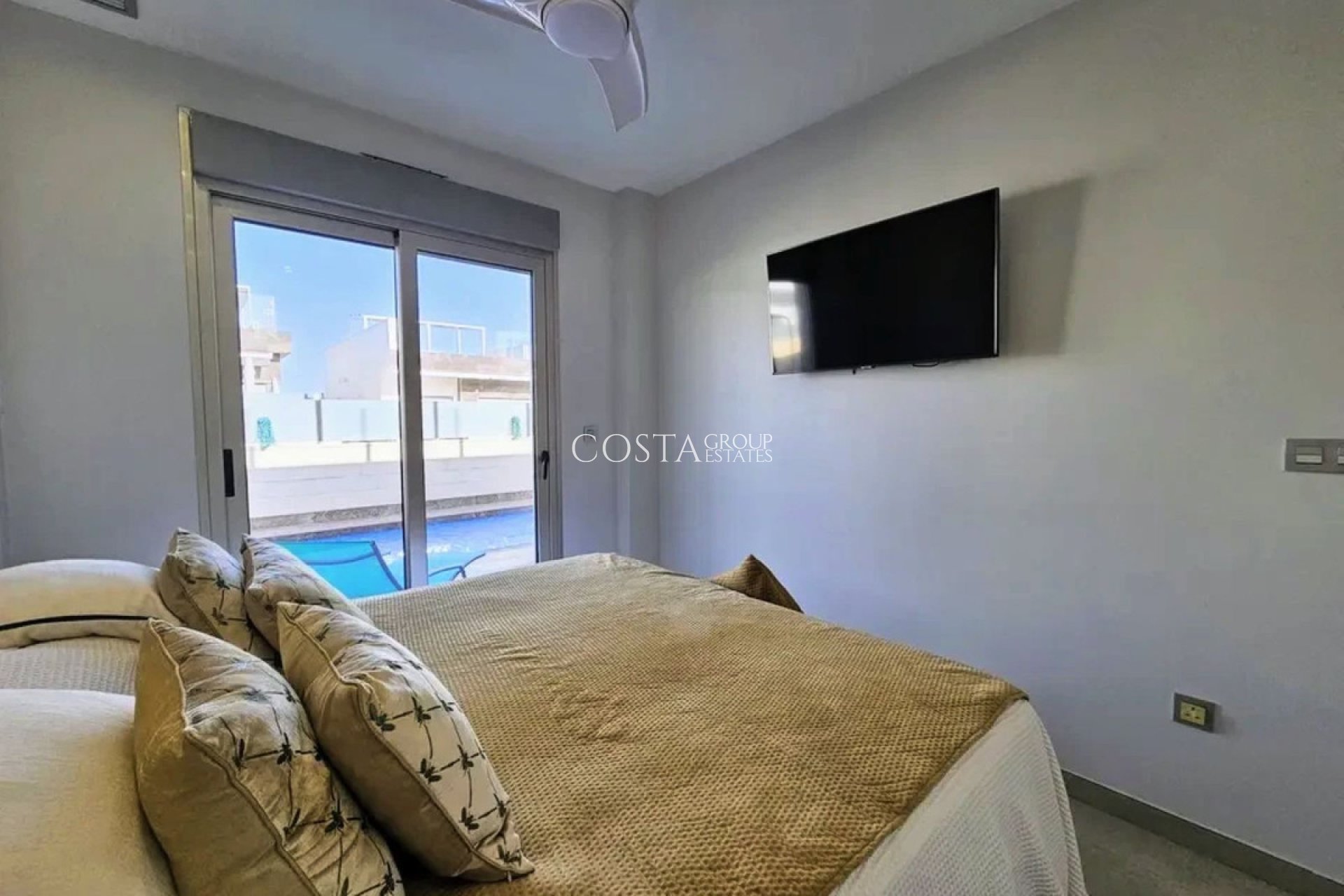 Revente - Villa -
Orihuela Costa - Villamartin