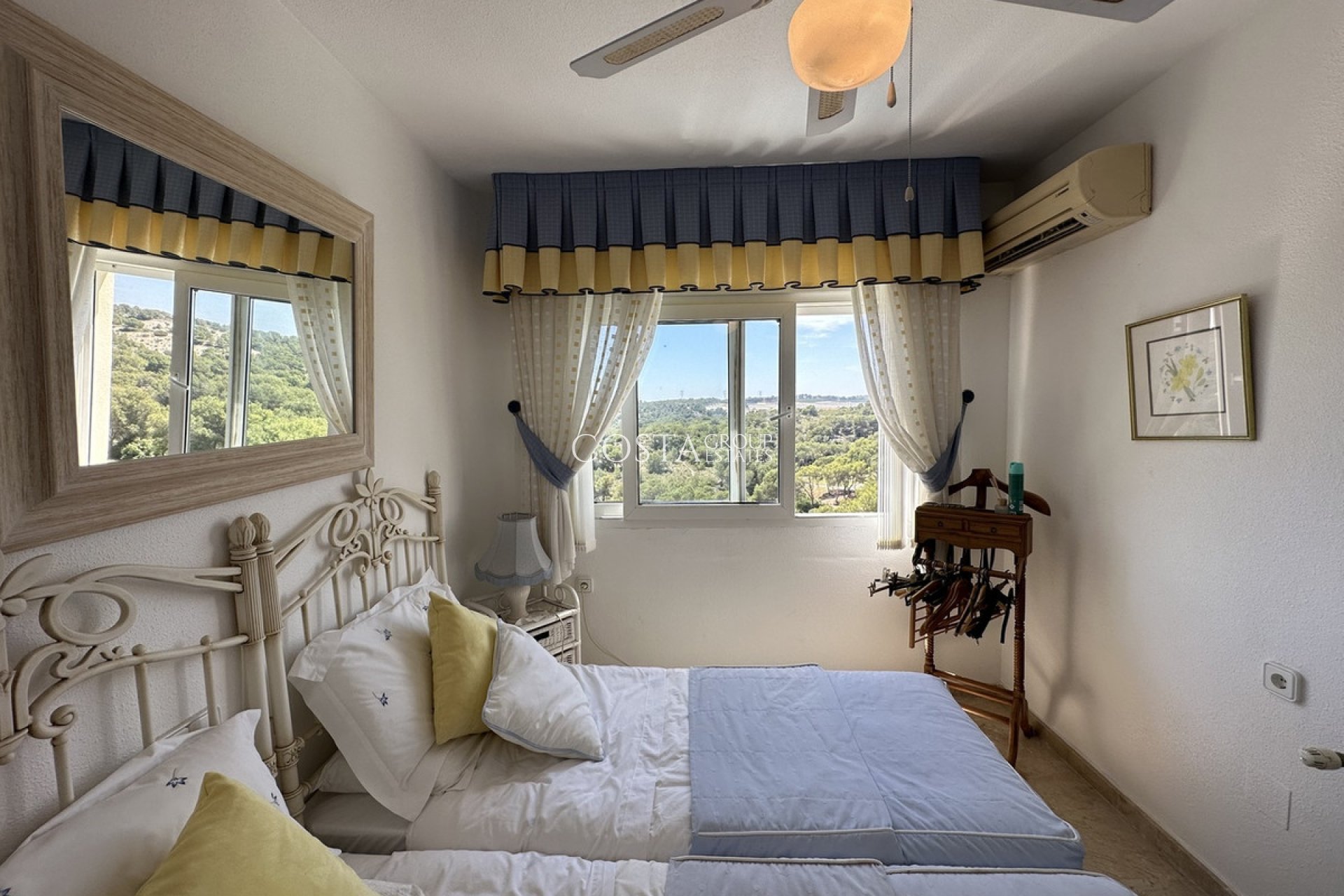 Revente - Villa -
Orihuela Costa - Villamartin