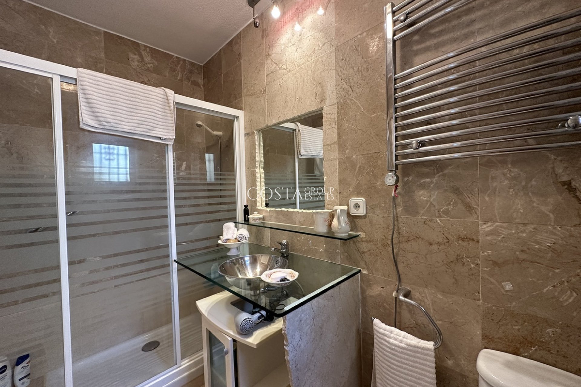 Revente - Villa -
Orihuela Costa - Villamartin