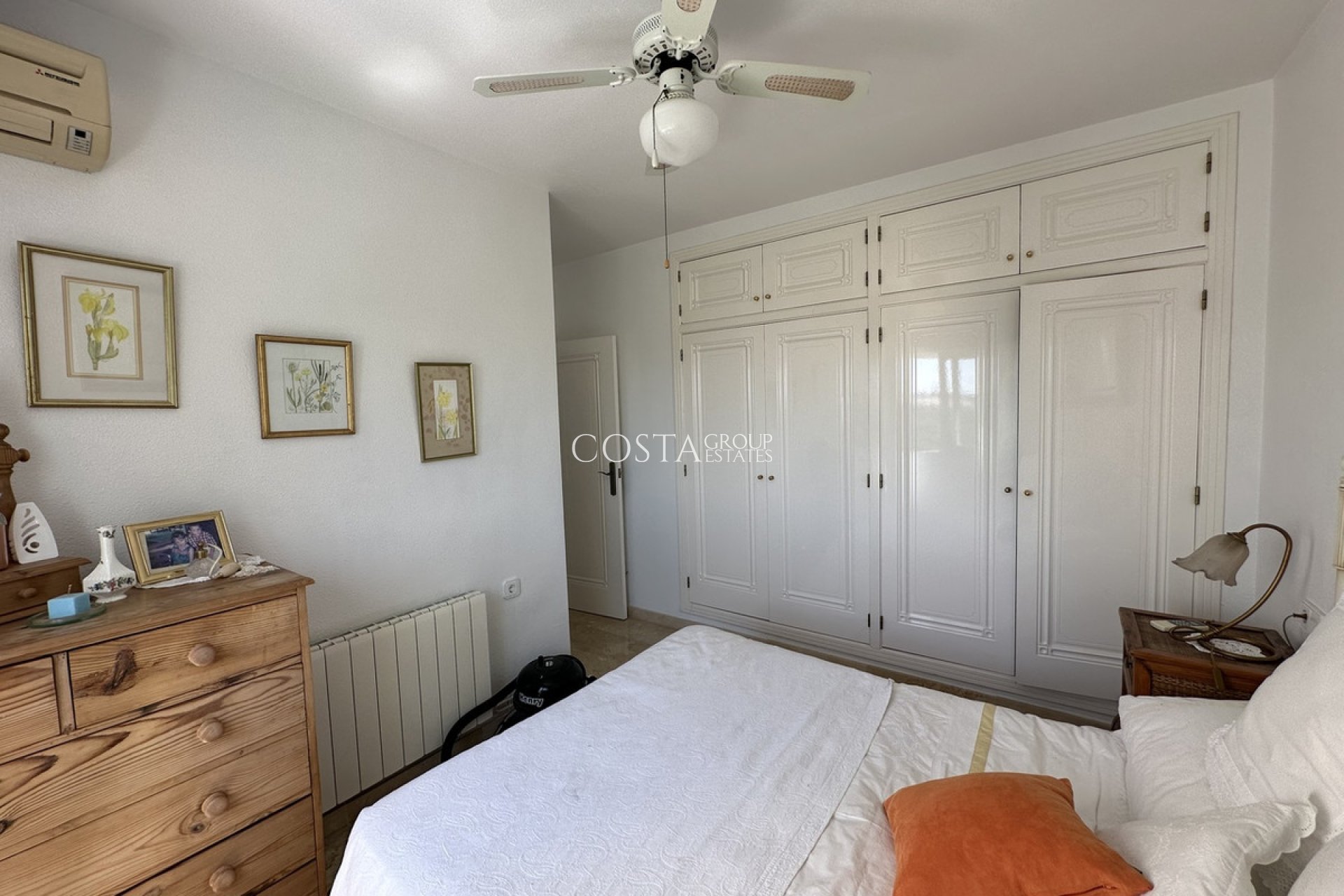 Revente - Villa -
Orihuela Costa - Villamartin