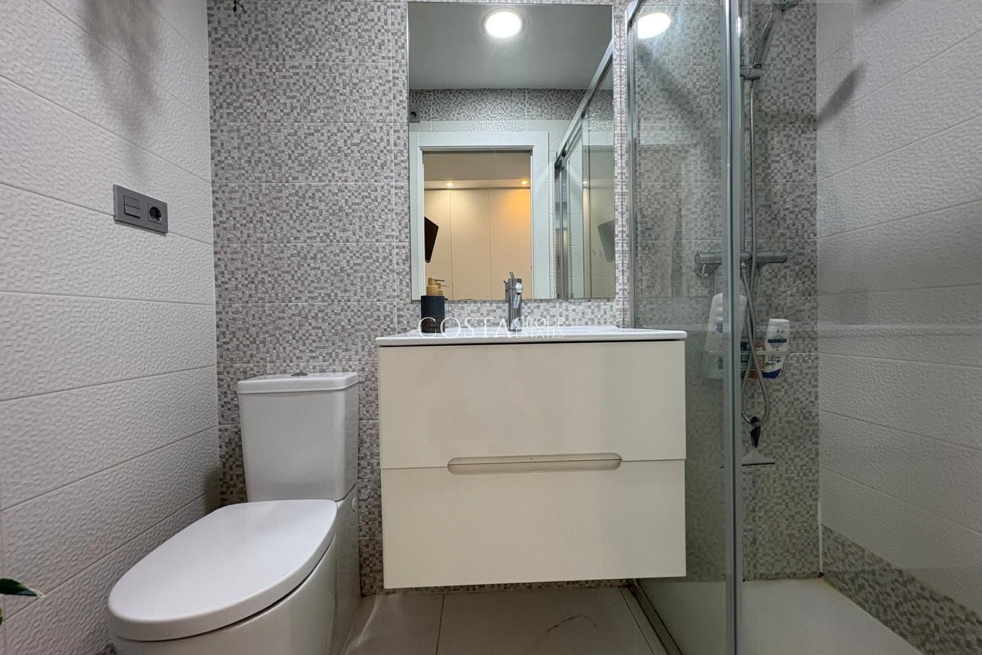 Revente - Villa -
Orihuela Costa - Villamartín