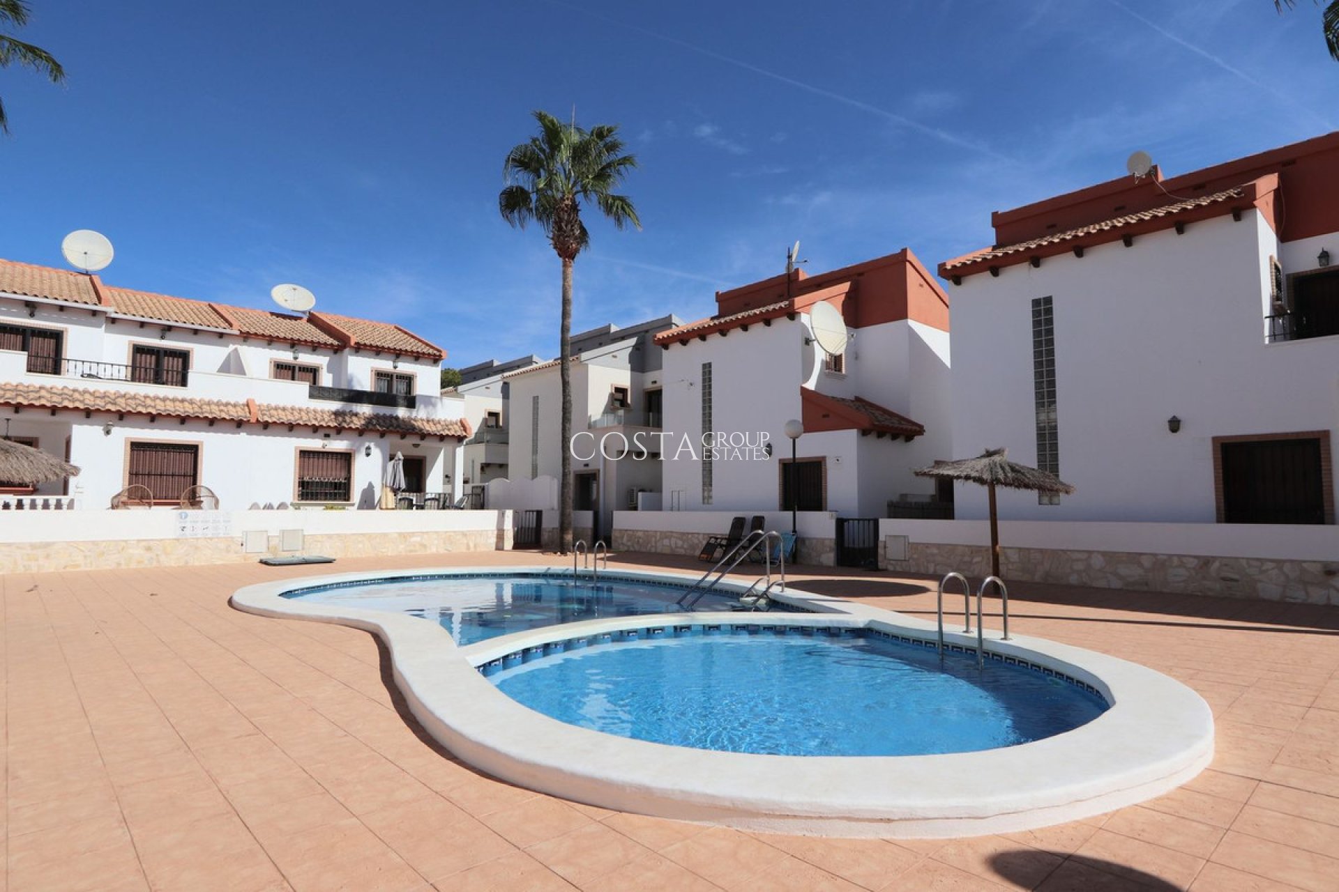 Revente - Villa -
Orihuela Costa - Villamartin